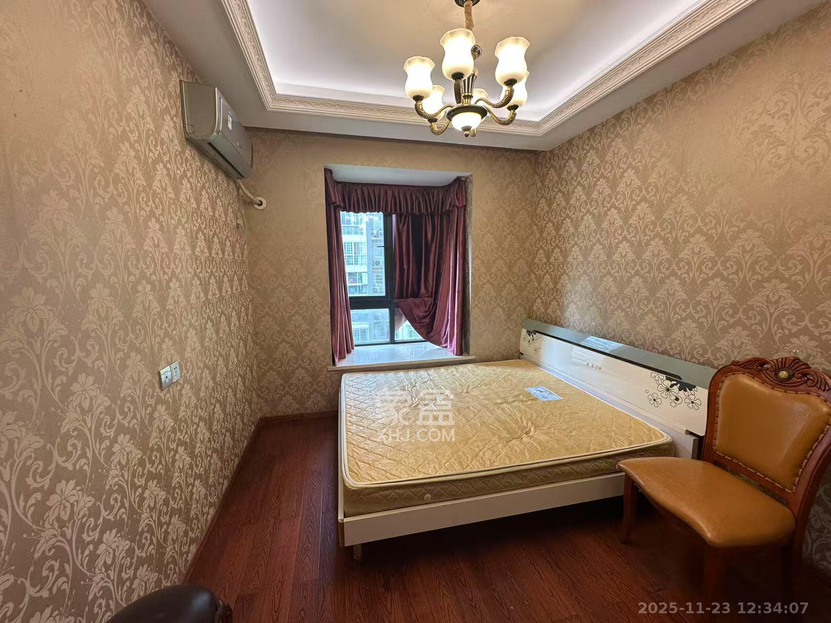 长房东郡 3室2厅2卫 2800.0元/月 长房东郡 3室2厅2卫 2800.0元/月室内图