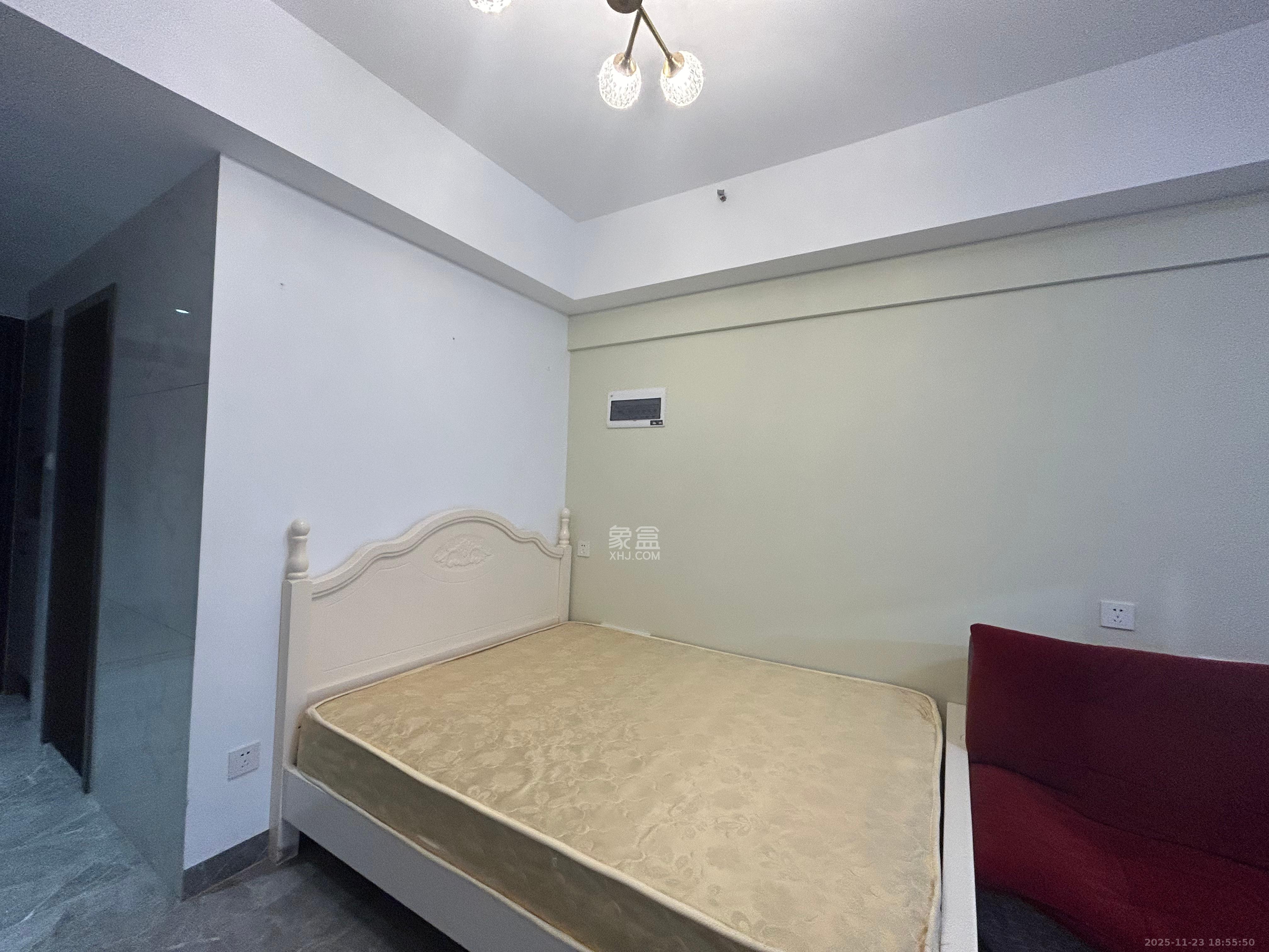 合能枫丹丽舍（柏悦名苑)  1室1厅1卫    1200.0元/月室内图