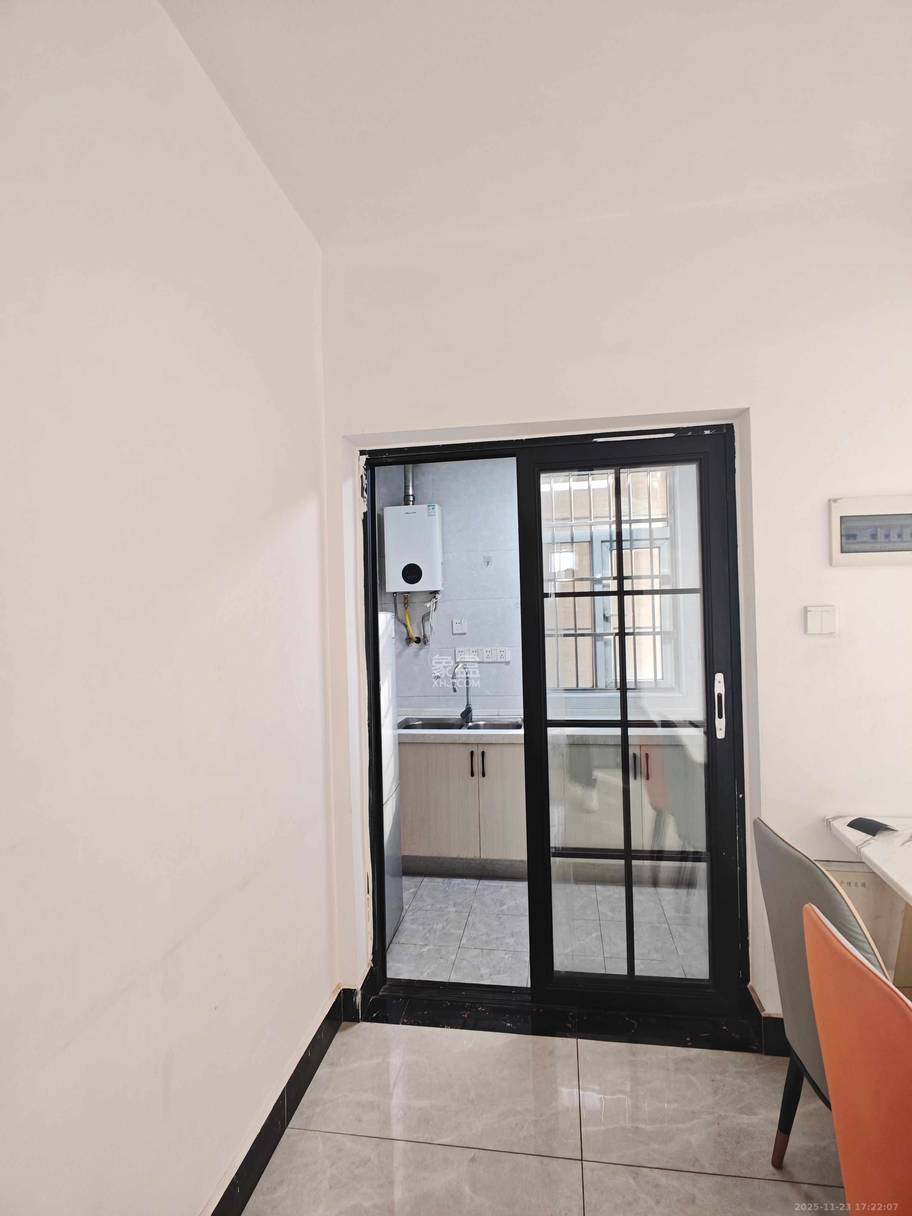 和悦城(蟠龙景苑) 3室2厅1卫 1650.0元/月 和悦城(蟠龙景苑) 3室2厅1卫 1650.0元/月室内图