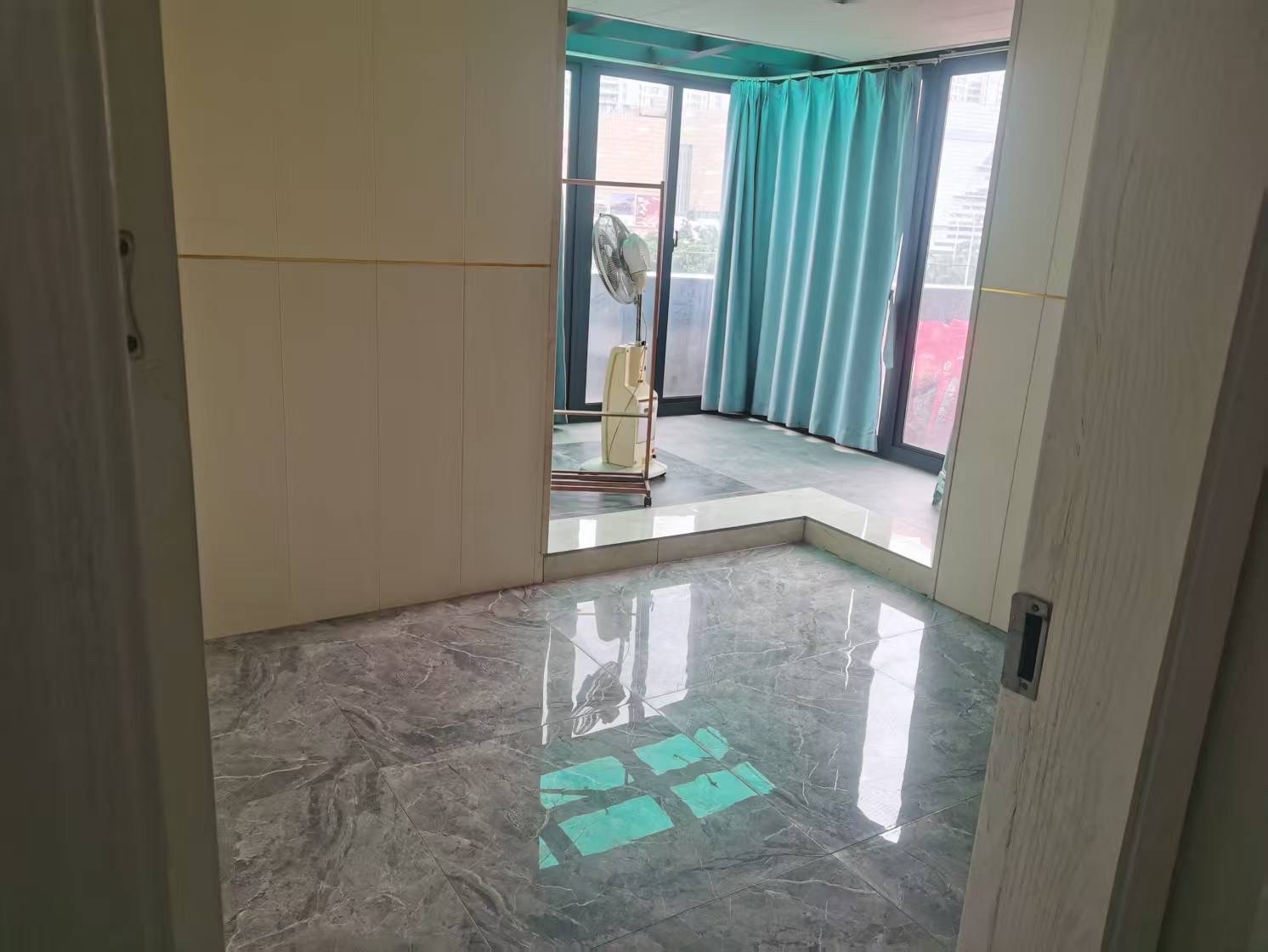 昌茂城邦  2室2厅1卫    2400.0元/月室内图