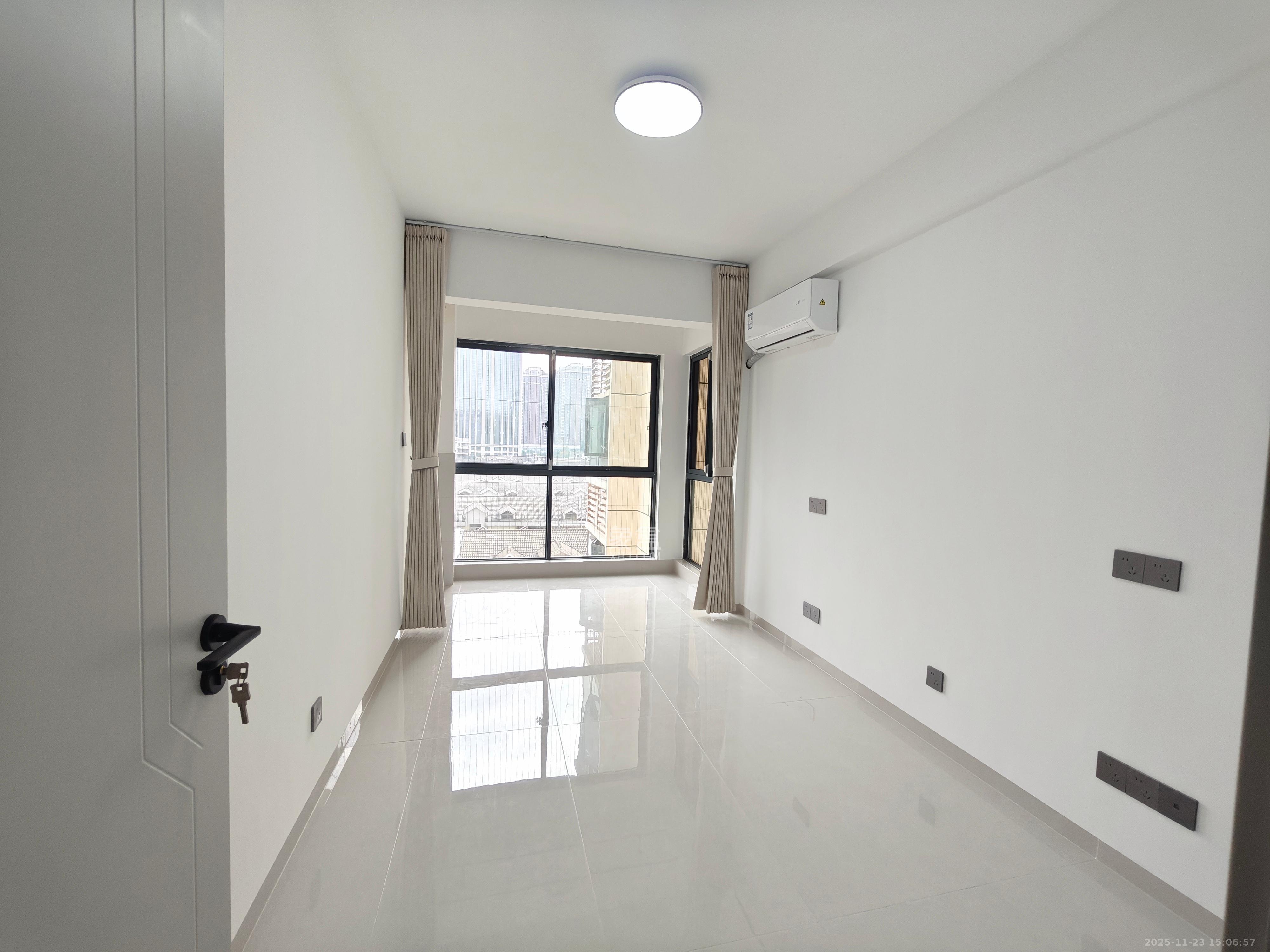 金石蓉园 4室2厅2卫 3500.0元/月 金石蓉园 4室2厅2卫 3500.0元/月室内图