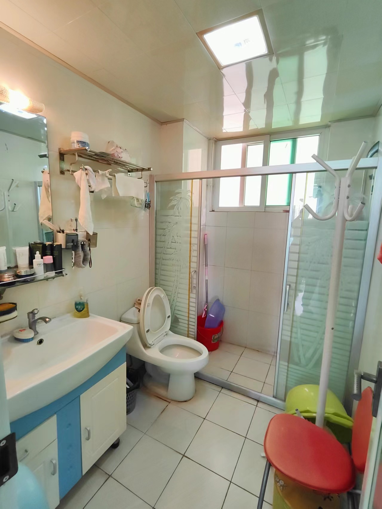 华宝雅苑 2室2厅1卫 2400.0元/月 华宝雅苑 2室2厅1卫 2400.0元/月室内图