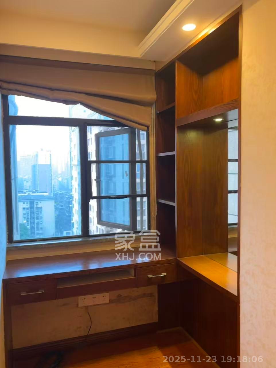 天下一家 2室2厅1卫 2300.0元/月 天下一家 2室2厅1卫 2300.0元/月室内图