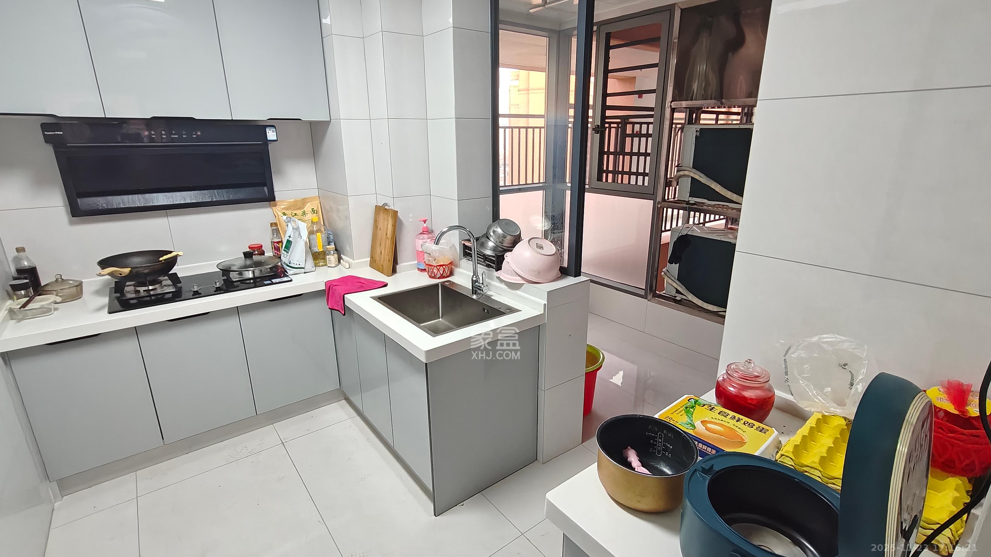 莲馨苑 3室1厅1卫 2700.0元/月 莲馨苑 3室1厅1卫 2700.0元/月室内图