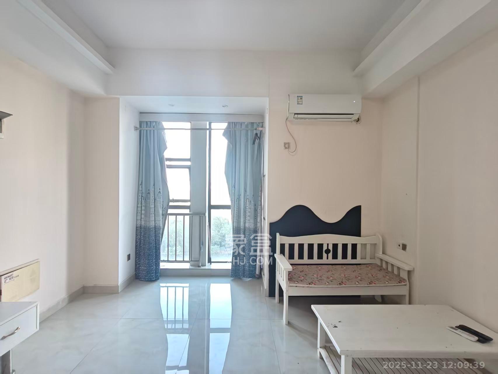 新世界广场 1室1厅1卫 1300.0元/月 新世界广场 1室1厅1卫 1300.0元/月室内图