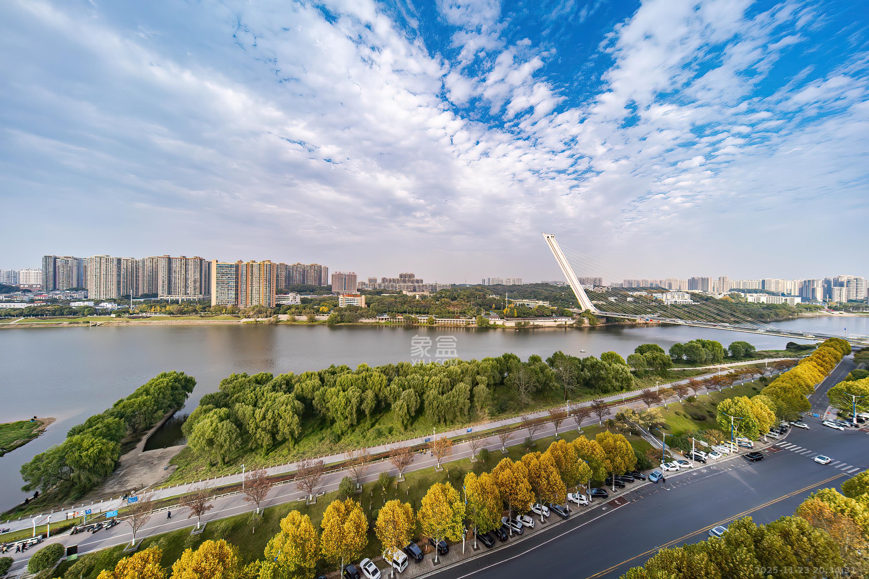 四方水岸(世方水岸)  3室2厅1卫    95.0万其他