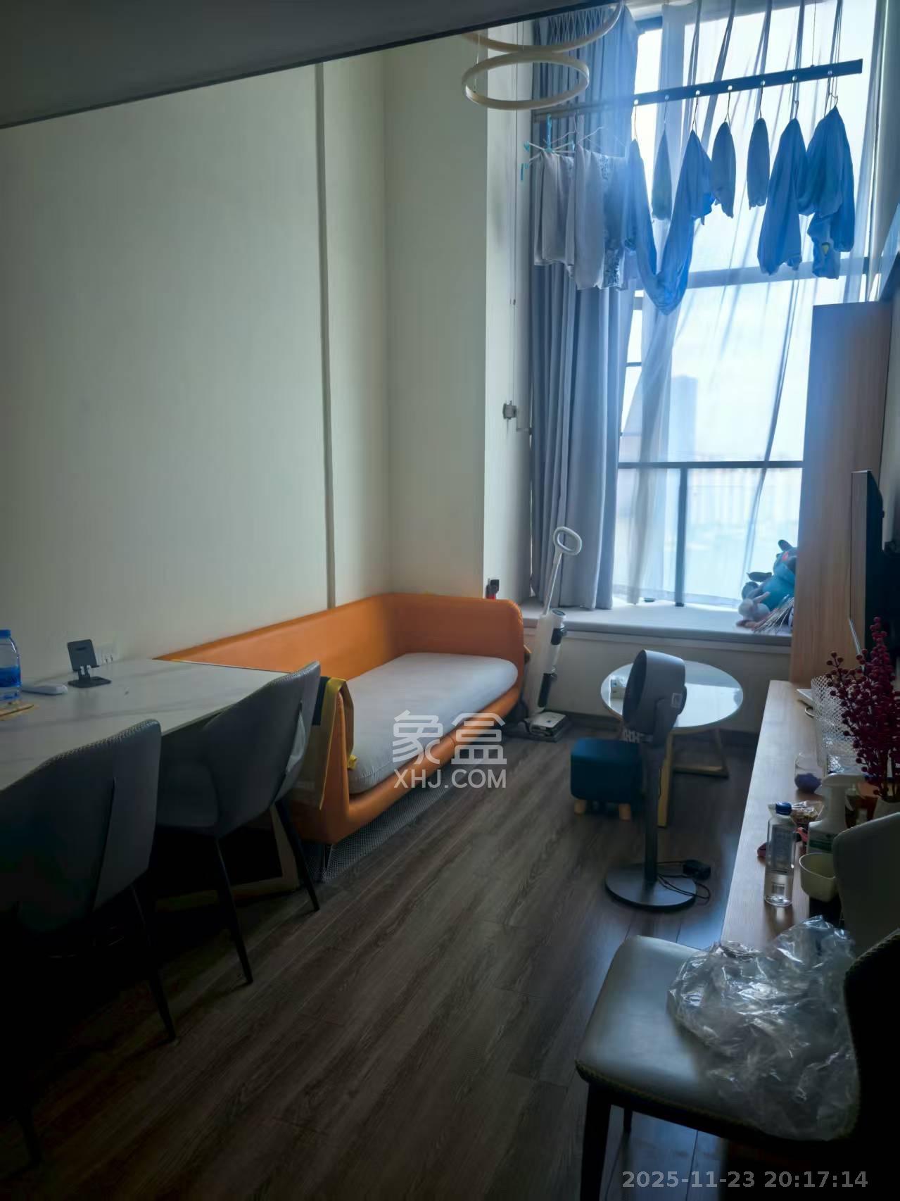 卓越浅水湾  1室0厅0卫    3000.0元/月室内图