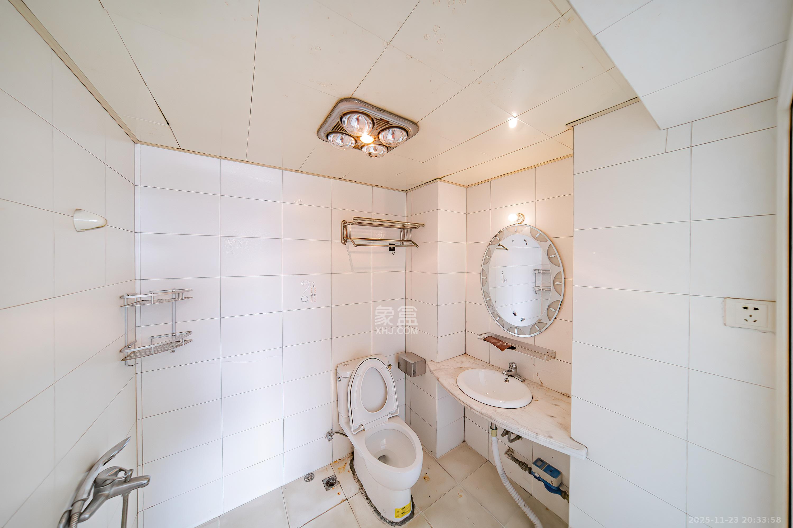 德雅苑 3室2厅2卫 81.2万 德雅苑 3室2厅2卫 81.2万卫生间