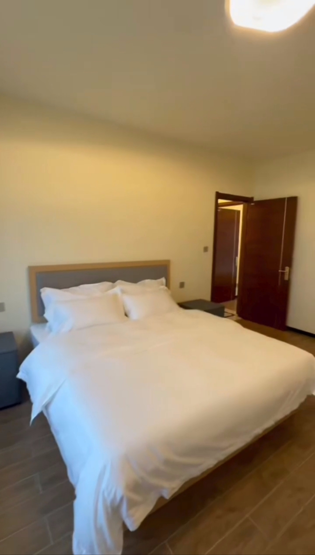 碧桂园中央半岛 4室2厅2卫 6500.0元/月 碧桂园中央半岛 4室2厅2卫 6500.0元/月室内图