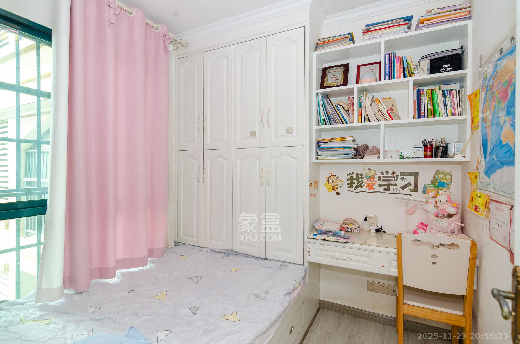 富基世纪公园  3室2厅1卫    56.0万卧室