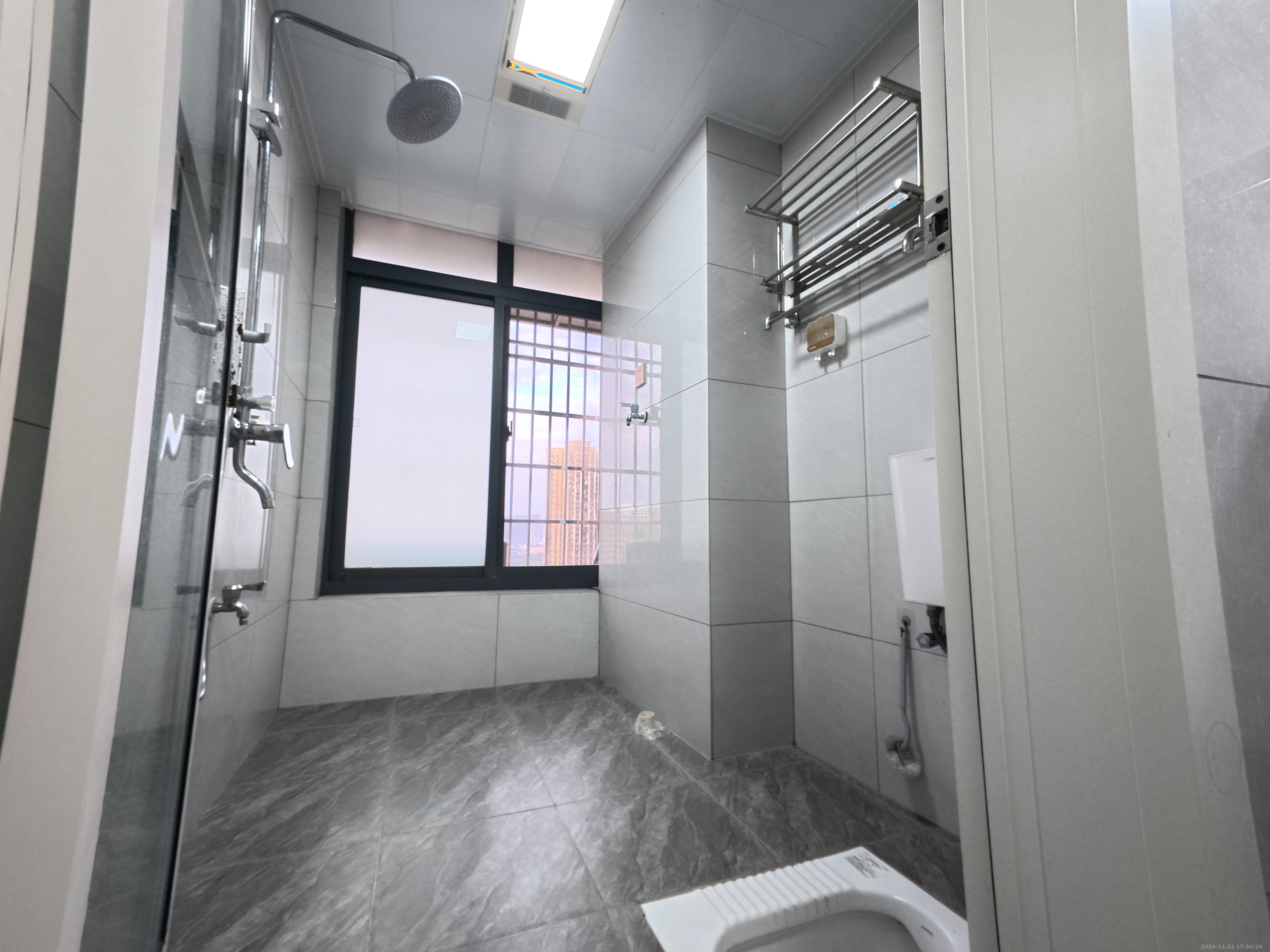 和润园三期  2室1厅1卫    1950.0元/月室内图