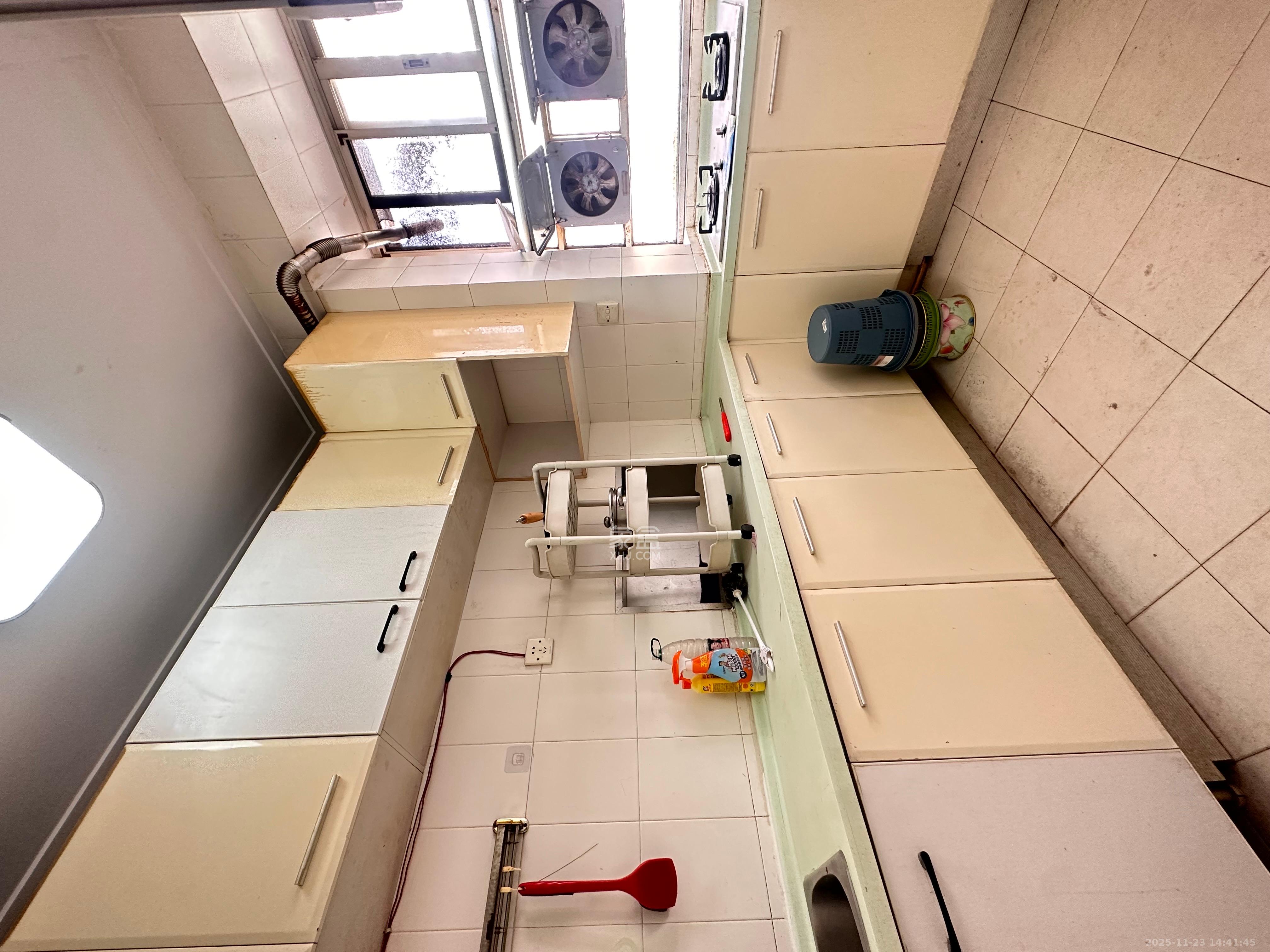 湘计花园 3室2厅2卫 1800.0元/月 湘计花园 3室2厅2卫 1800.0元/月室内图