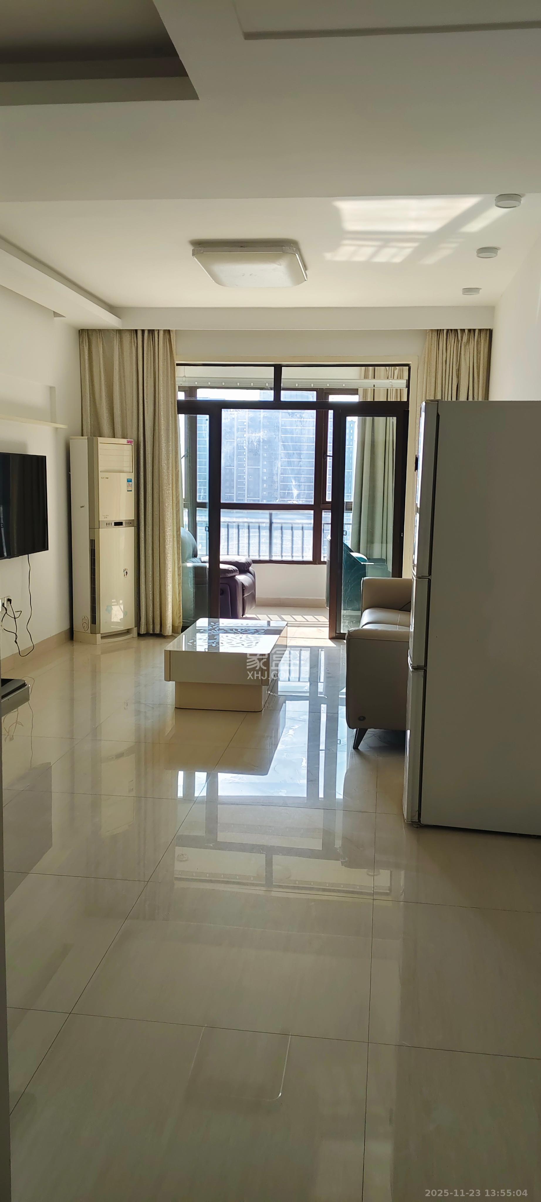 融科檀香山（融科紫檀、香山国际）  2室2厅1卫    3000.0元/月