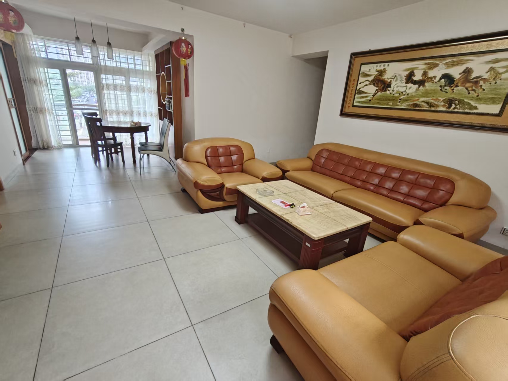 金盘雅苑 4室2厅2卫 3600.0元/月 金盘雅苑 4室2厅2卫 3600.0元/月室内图