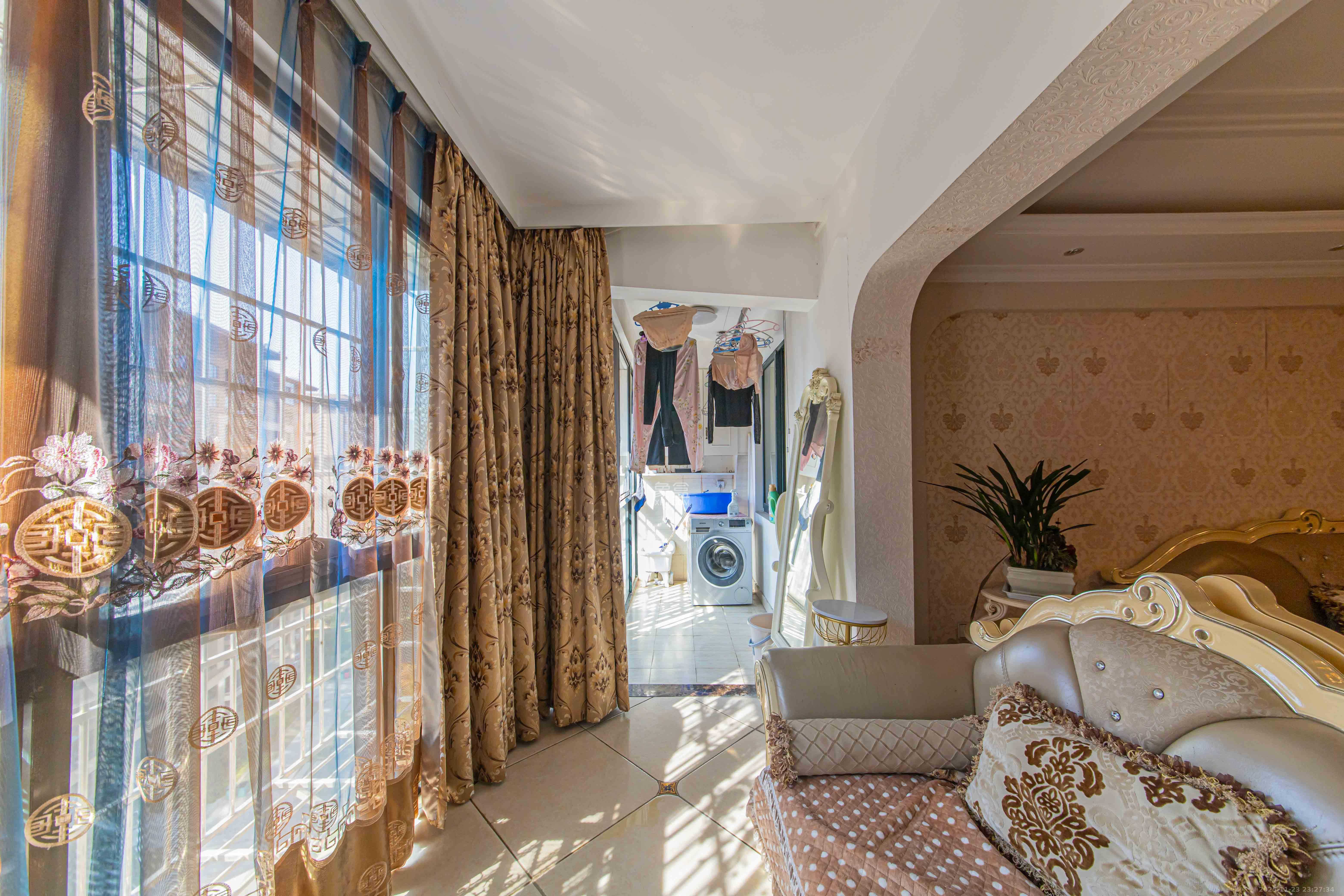 怡和山庄 3室2厅2卫 100.0万 怡和山庄 3室2厅2卫 100.0万阳台