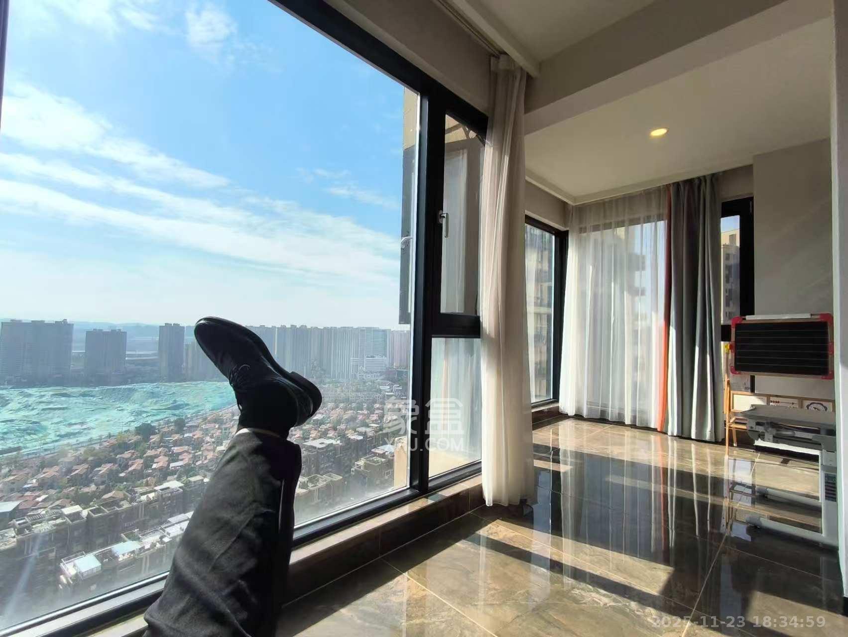 保利城（中航城国际社区、郡原美村）  4室2厅2卫    4000.0元/月室内图