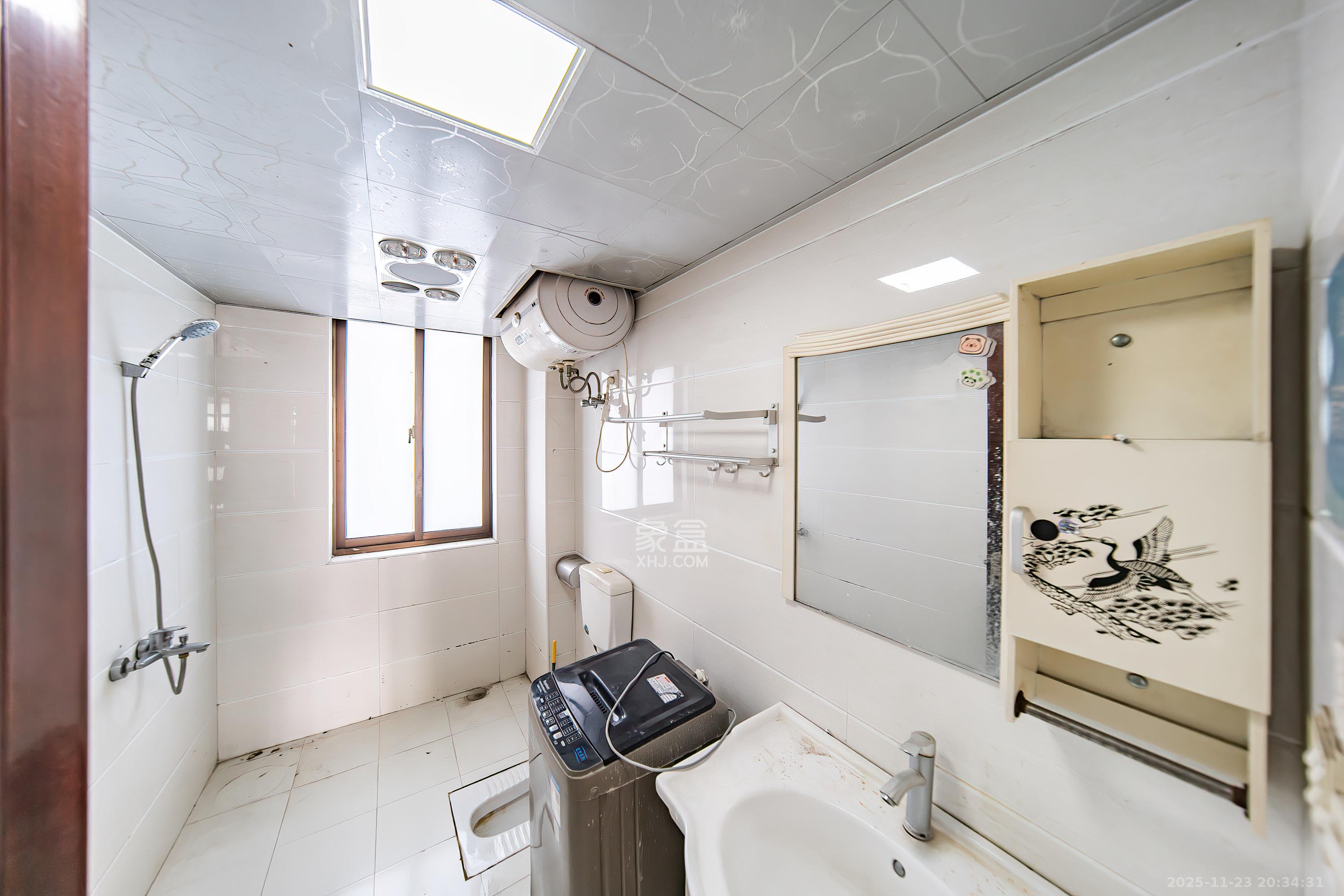 四方水岸(世方水岸) 3室2厅1卫 95.0万 四方水岸(世方水岸) 3室2厅1卫 95.0万卫生间