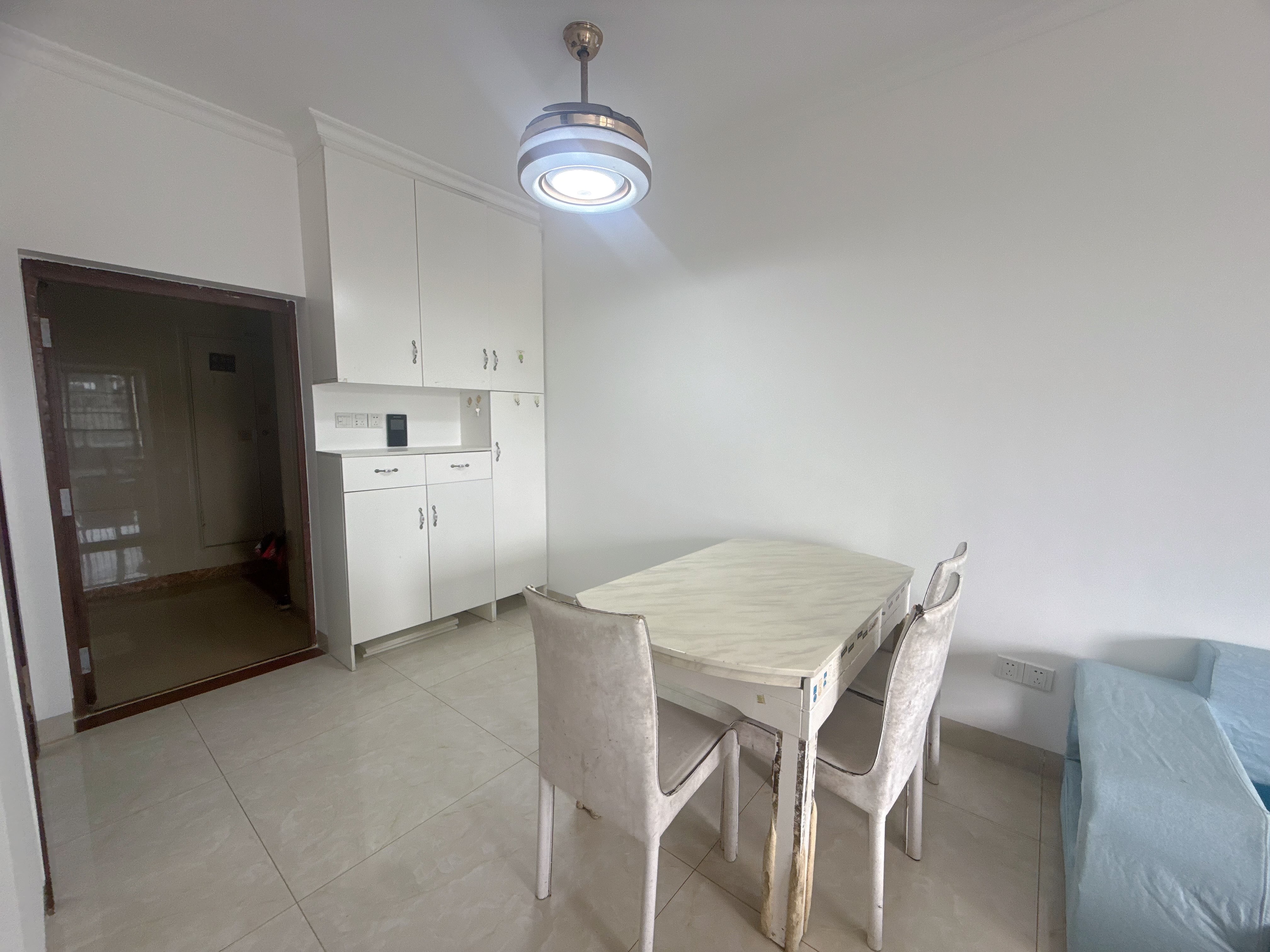 新城吾悦广场 3室2厅1卫 3000.0元/月 新城吾悦广场 3室2厅1卫 3000.0元/月室内图