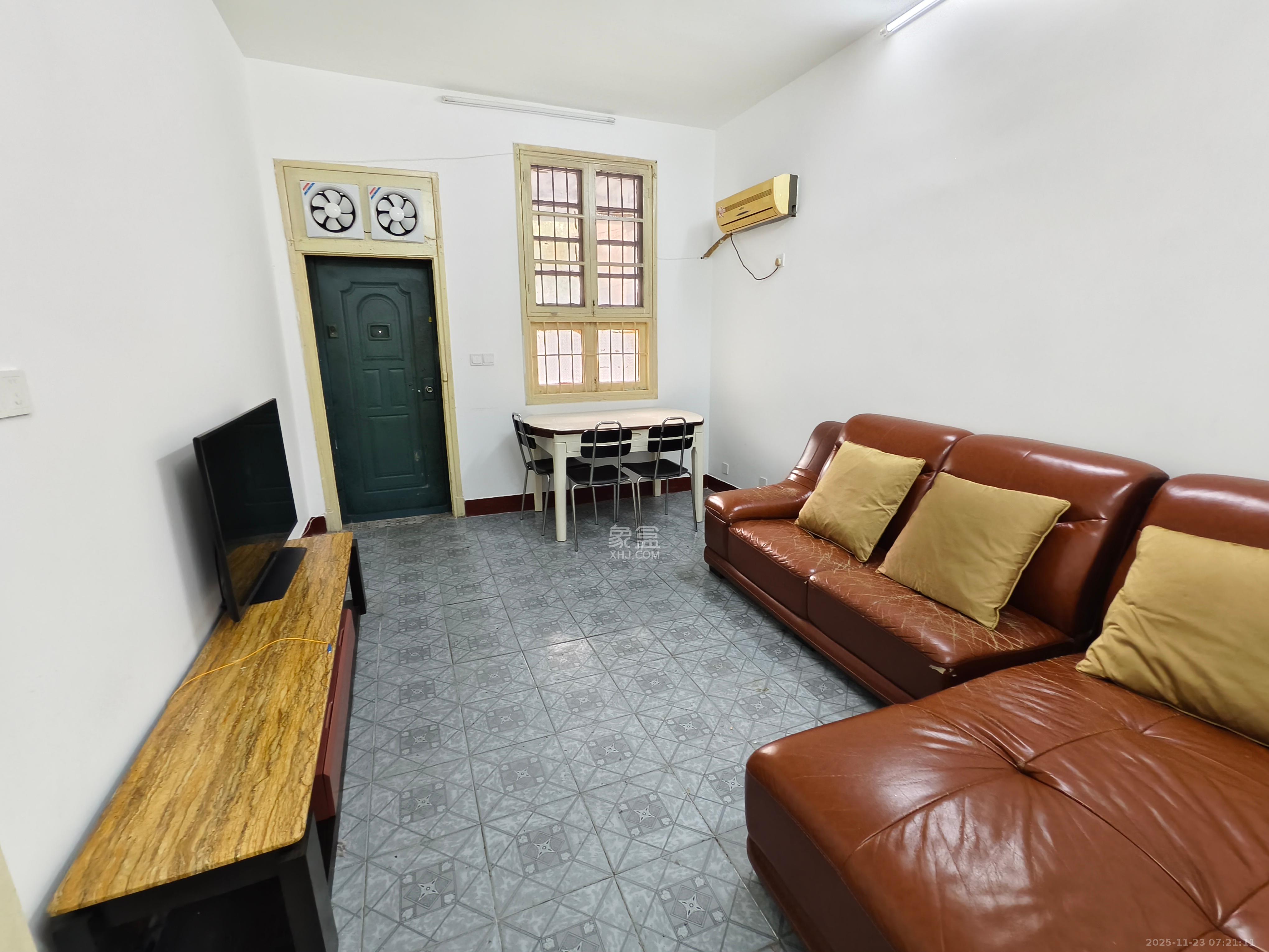 湘农桥社区 2室1厅1卫 1800.0元/月 湘农桥社区 2室1厅1卫 1800.0元/月室内图