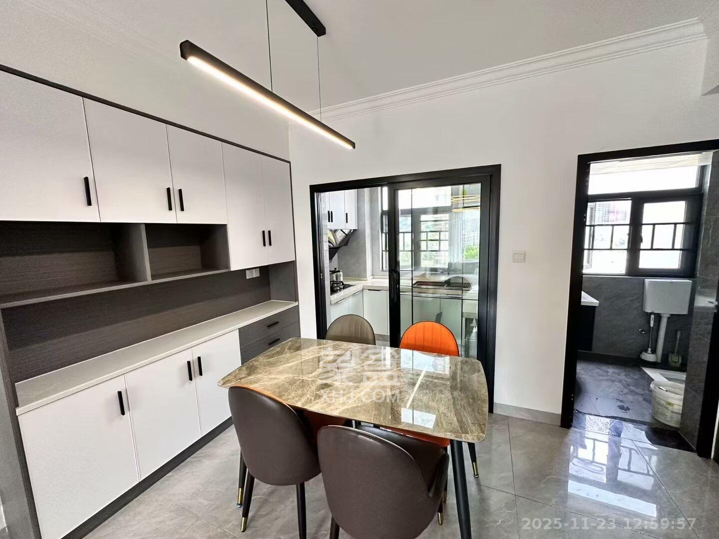 嘉雨东苑 2室1厅1卫 3200.0元/月 嘉雨东苑 2室1厅1卫 3200.0元/月室内图