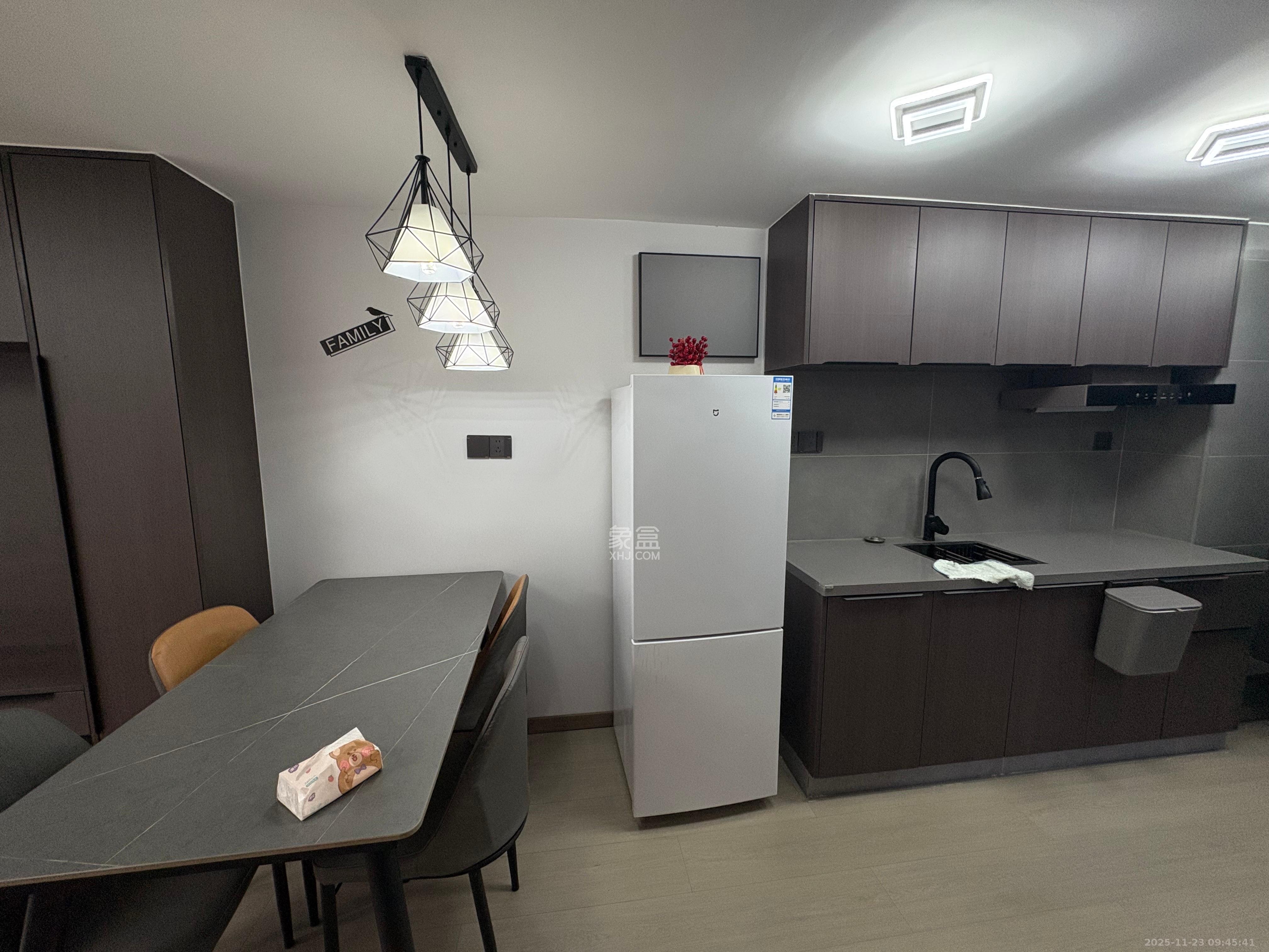 卡地亚公寓  2室2厅2卫    2000.0元/月室内图