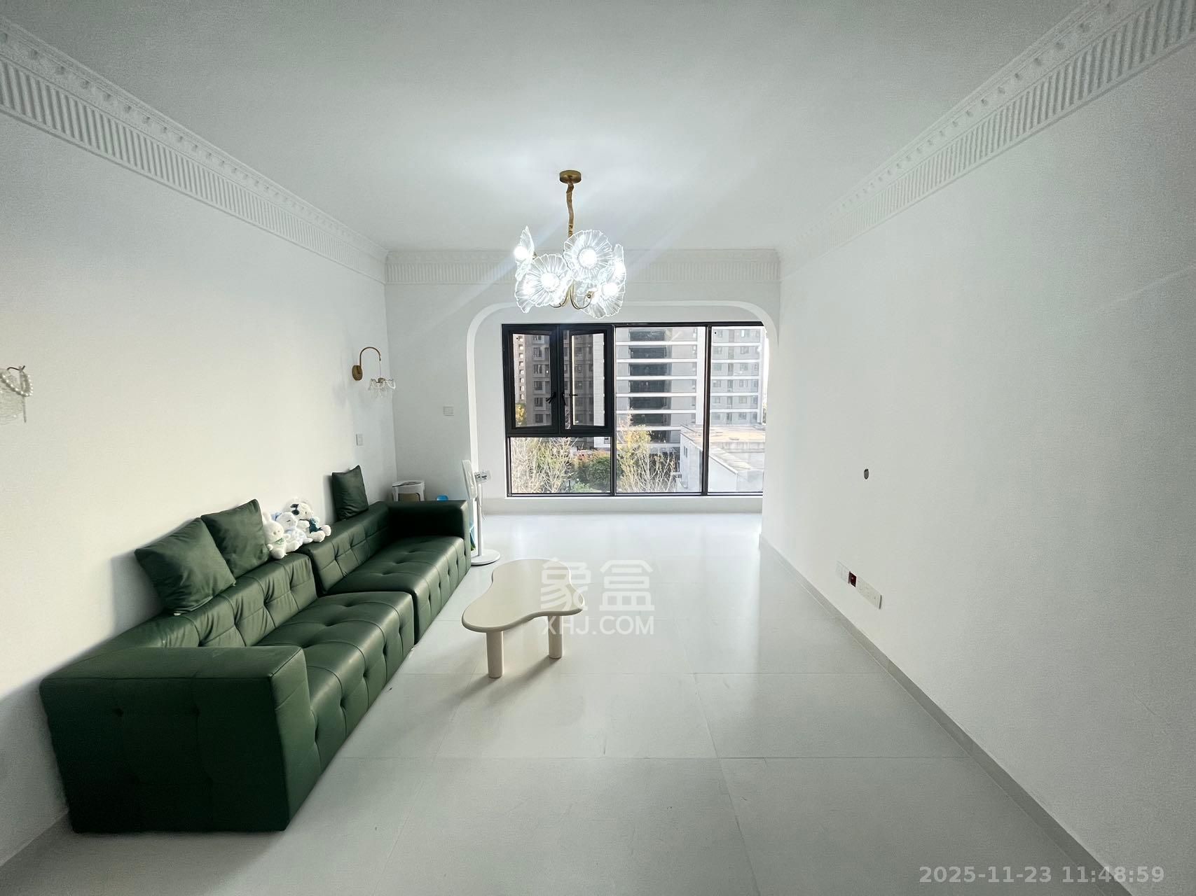 融创会展上东区  3室2厅2卫    2600.0元/月