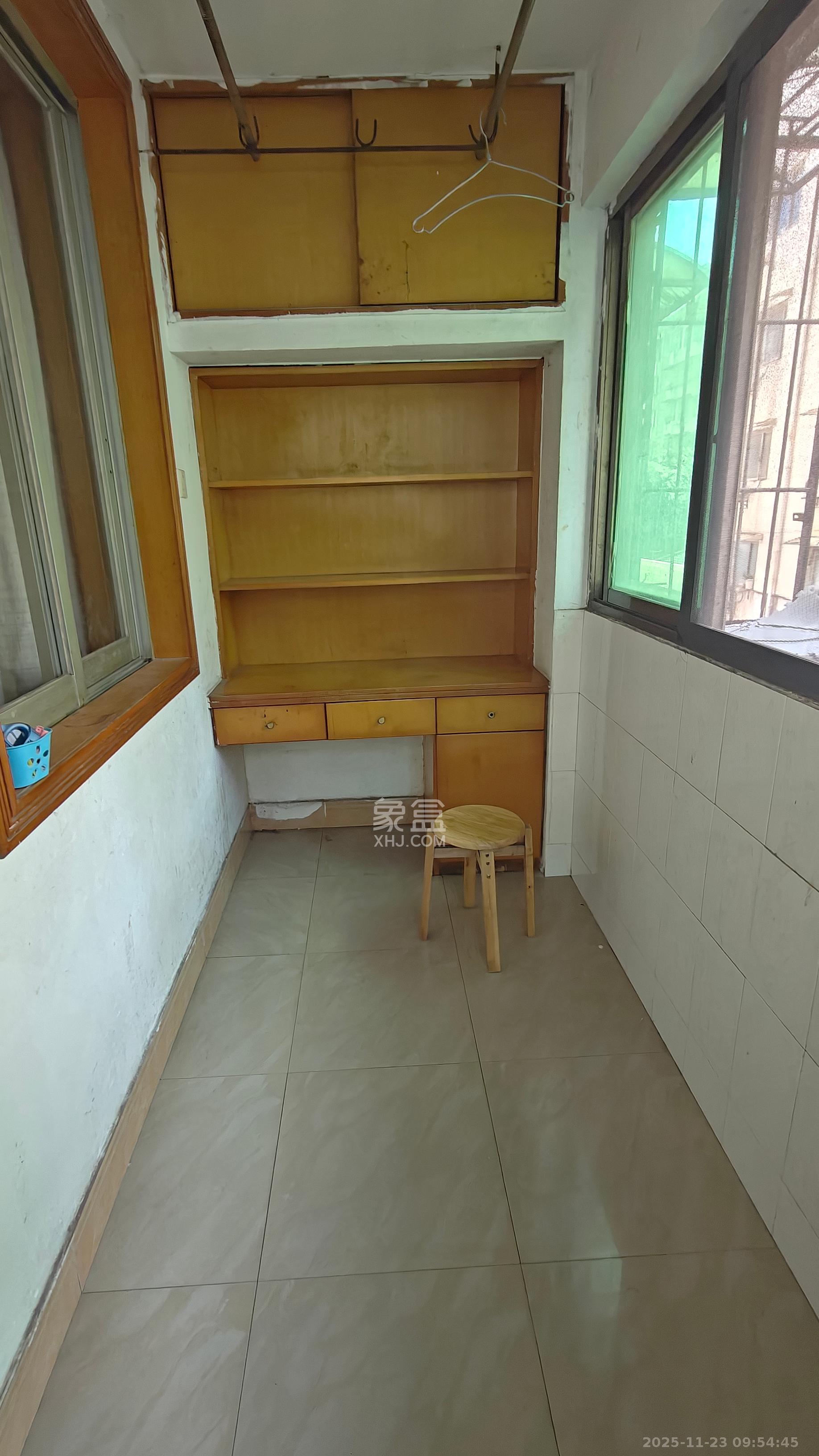 狮子山二片  2室2厅1卫    1500.0元/月室内图