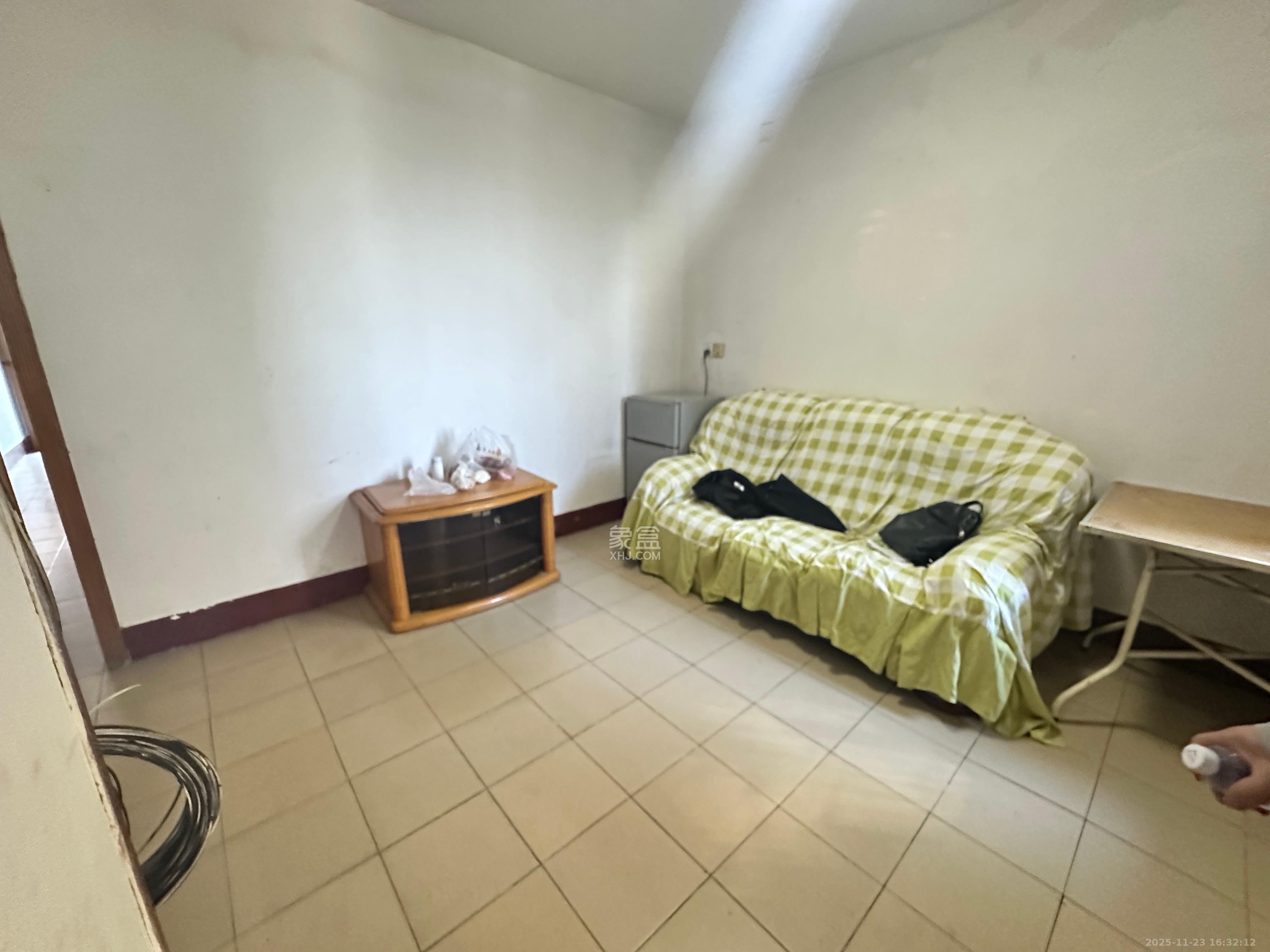 裕农街散盘 2室1厅1卫 1000.0元/月 裕农街散盘 2室1厅1卫 1000.0元/月室内图