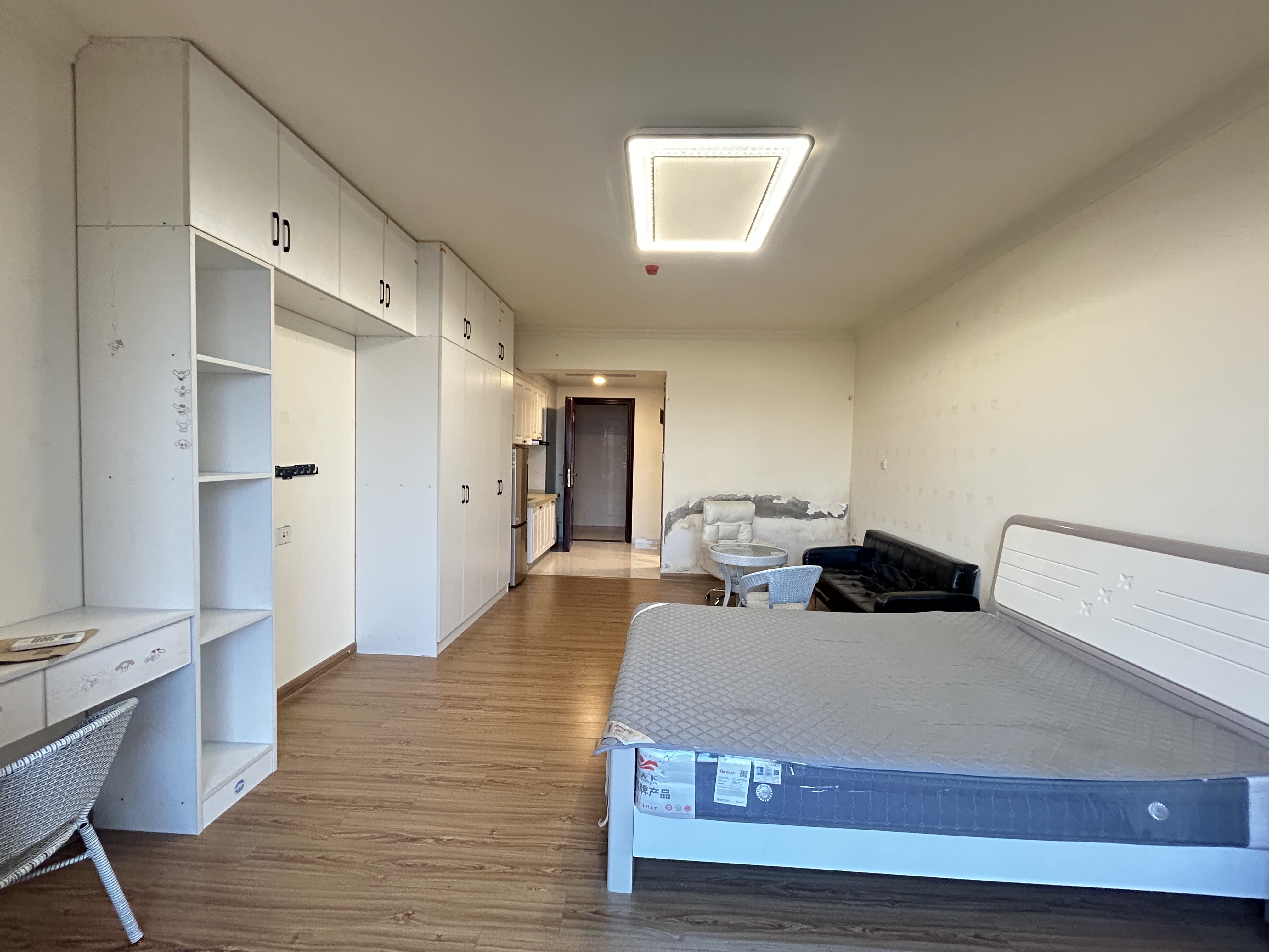 华耀碧桂园十里江湾誉峯  1室1厅1卫    1200.0元/月