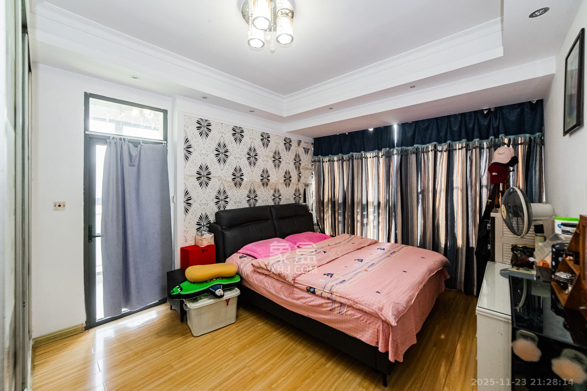 英祥春天  1室2厅2卫    95.0万卧室