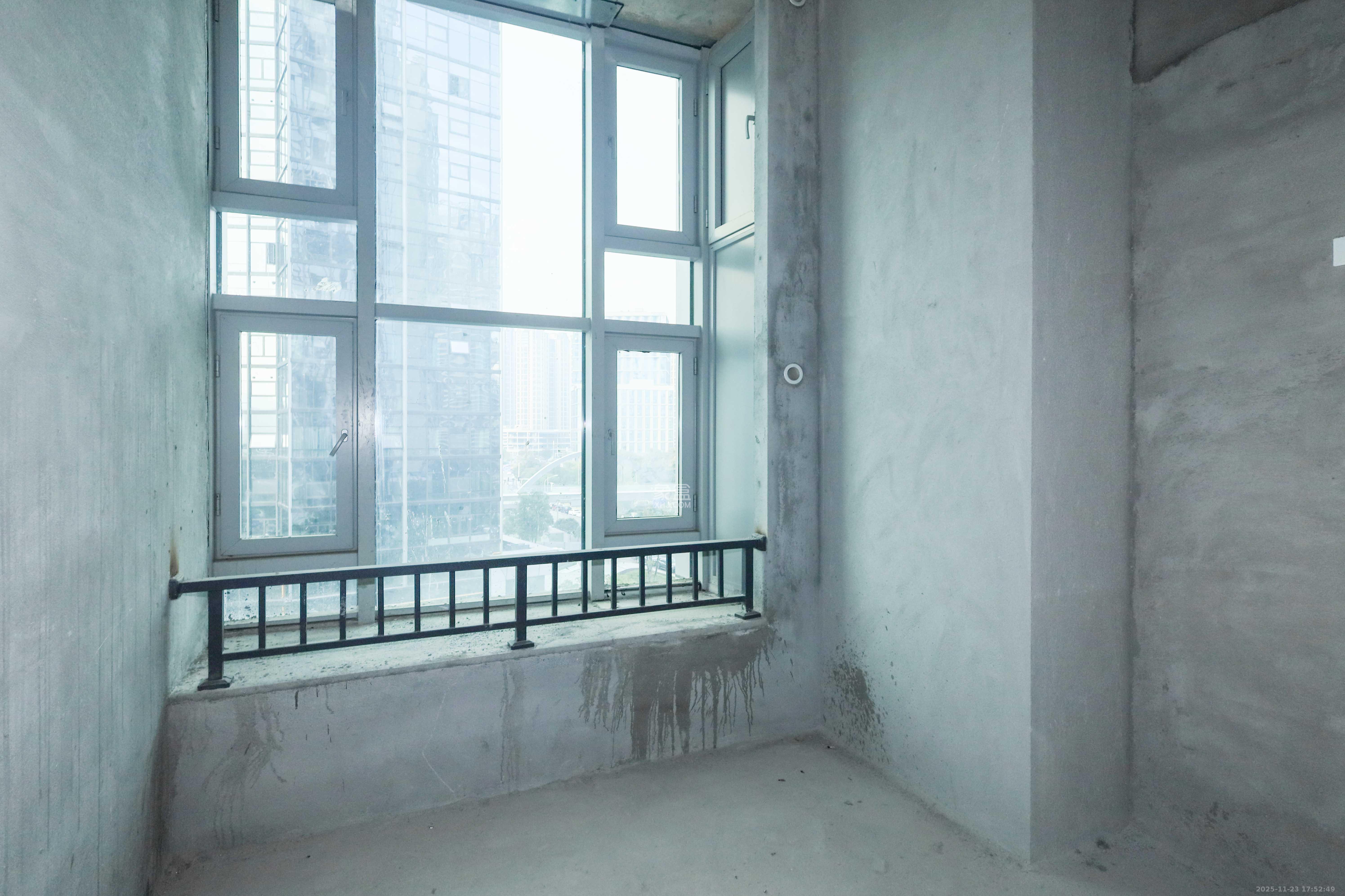 福晟翡翠湾 2室2厅1卫 50.0万 福晟翡翠湾 2室2厅1卫 50.0万客厅