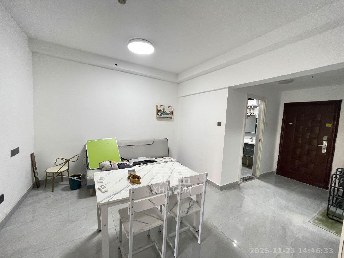 剑桥名门 2室1厅1卫 1800.0元/月 剑桥名门 2室1厅1卫 1800.0元/月室内图