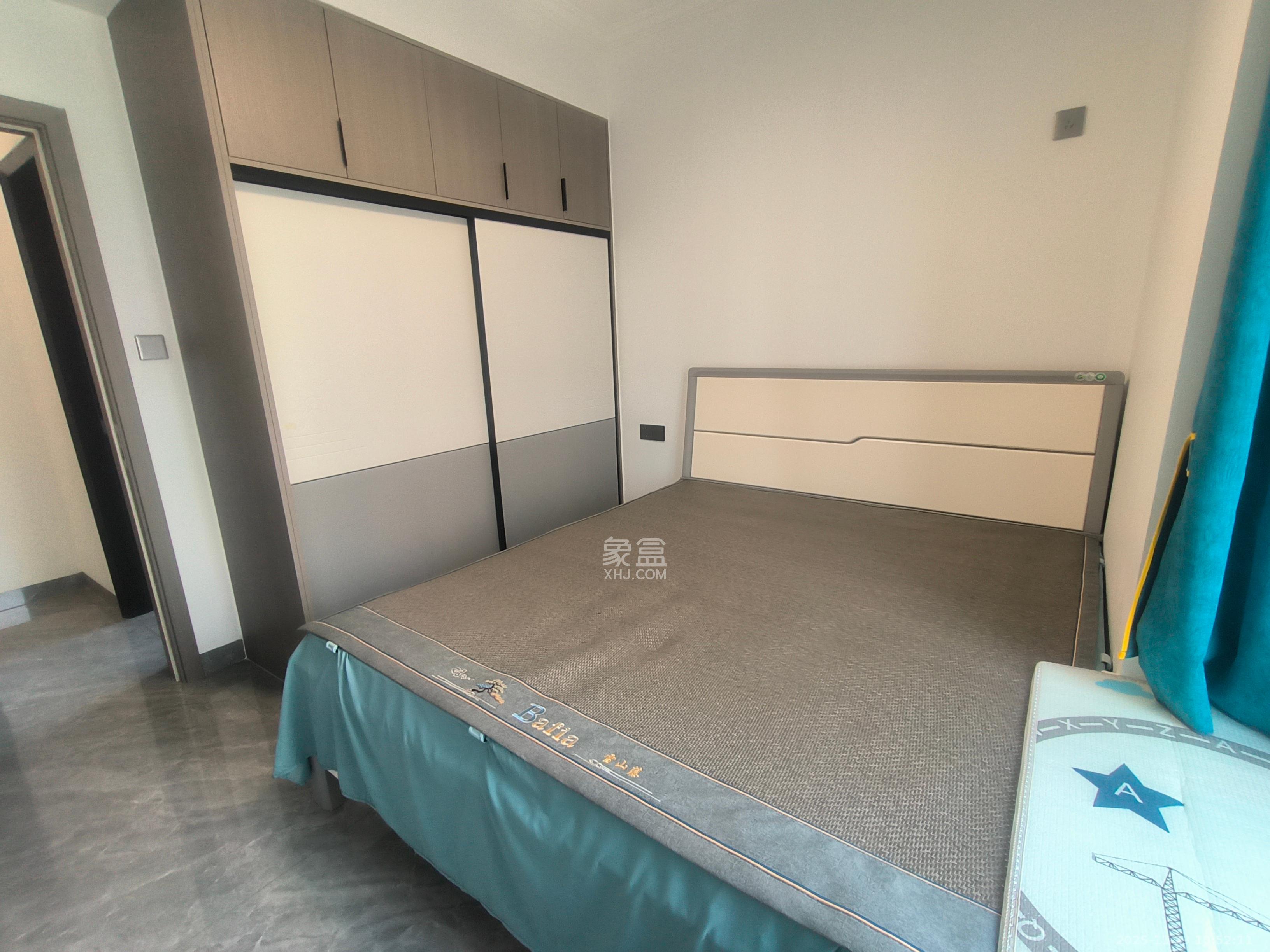 润和湘江天地AB区  4室2厅2卫    3800.0元/月室内图