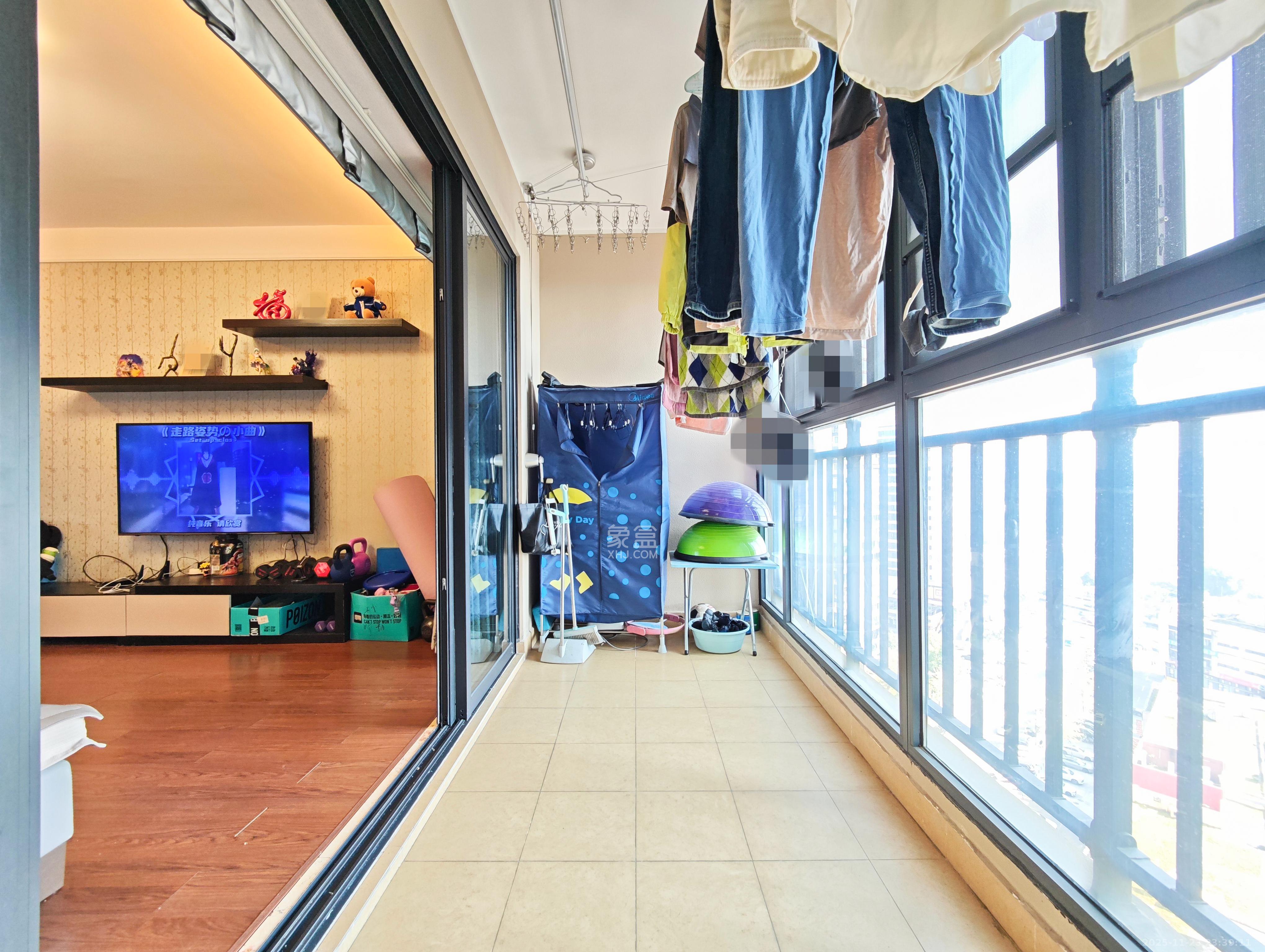 万科魅力之城非凡里 3室2厅2卫 125.0万 万科魅力之城非凡里 3室2厅2卫 125.0万其他