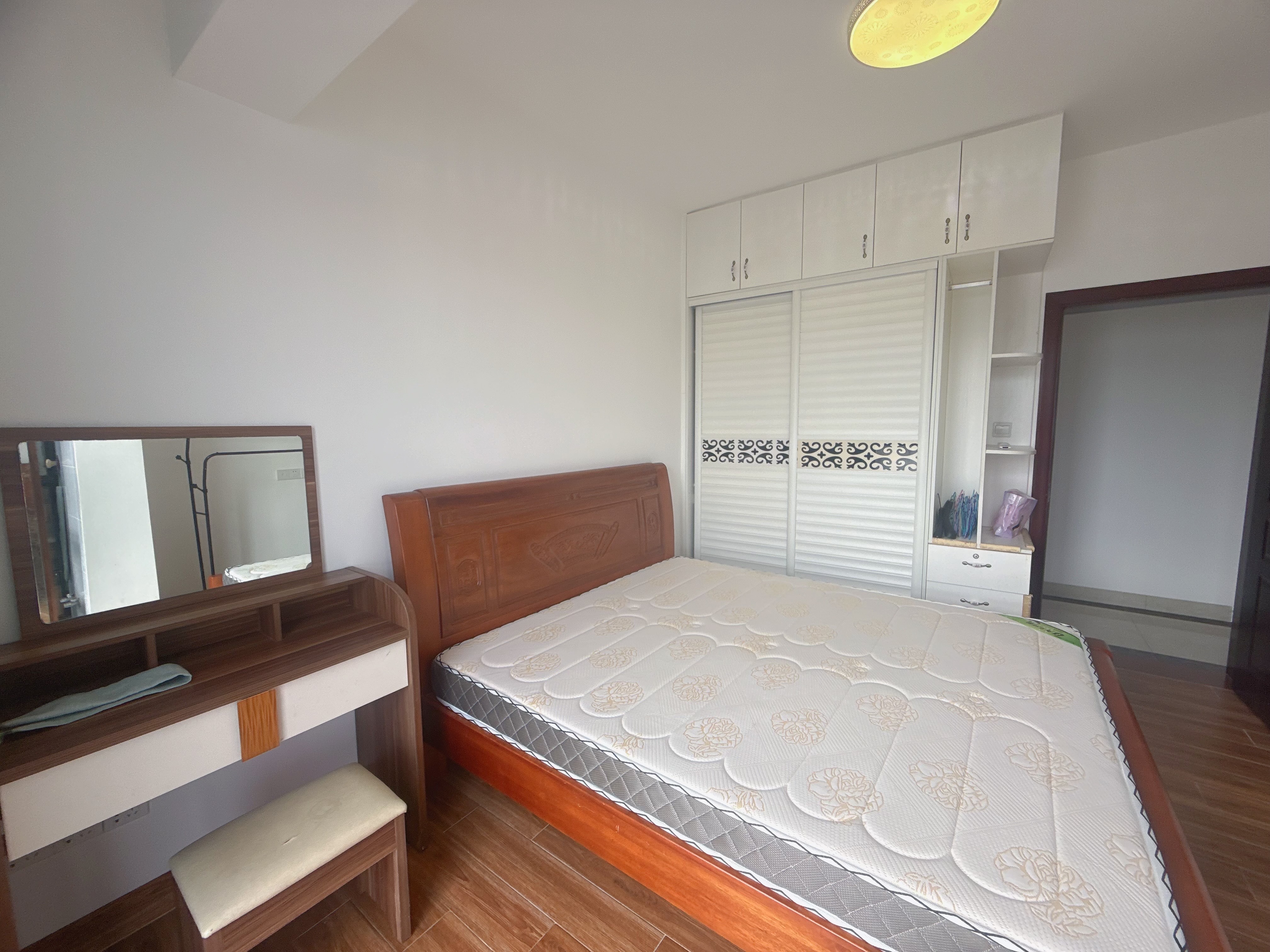 新城吾悦广场  3室2厅1卫    3000.0元/月室内图