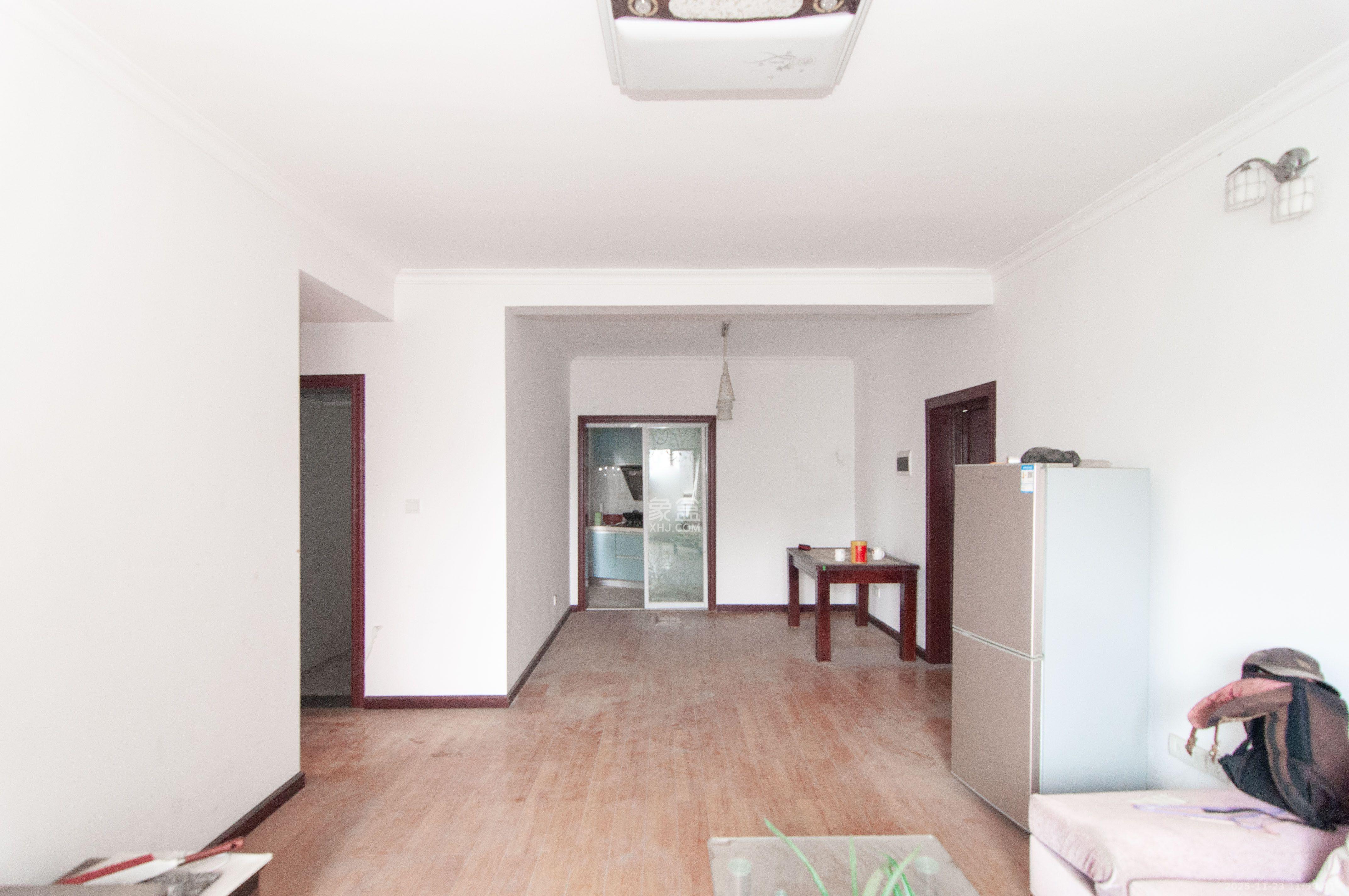 高信向日葵  2室1厅1卫    2100.0元/月室内图