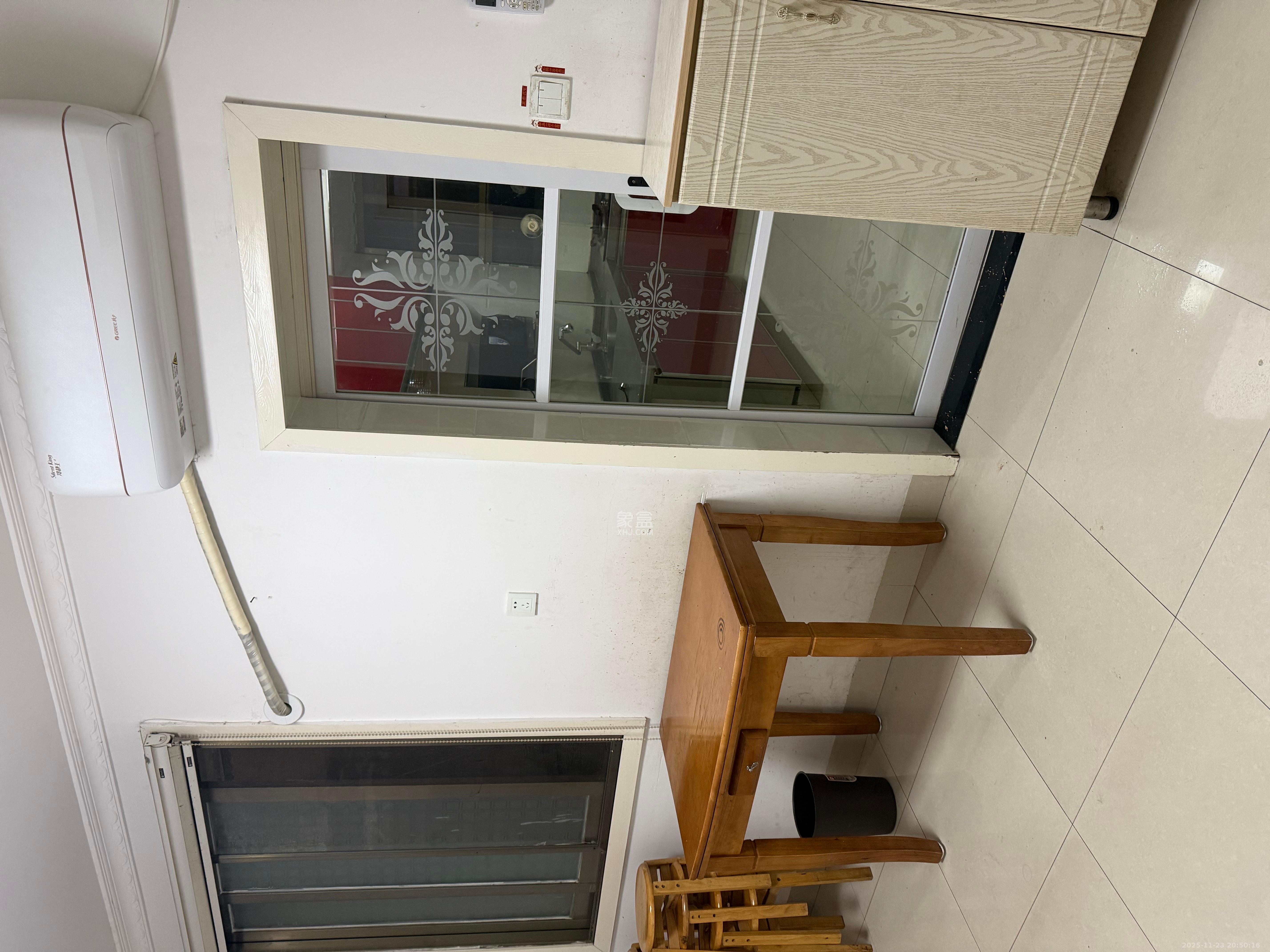 人造板厂宿舍（新河北堤1号）  2室1厅1卫    1800.0元/月室内图