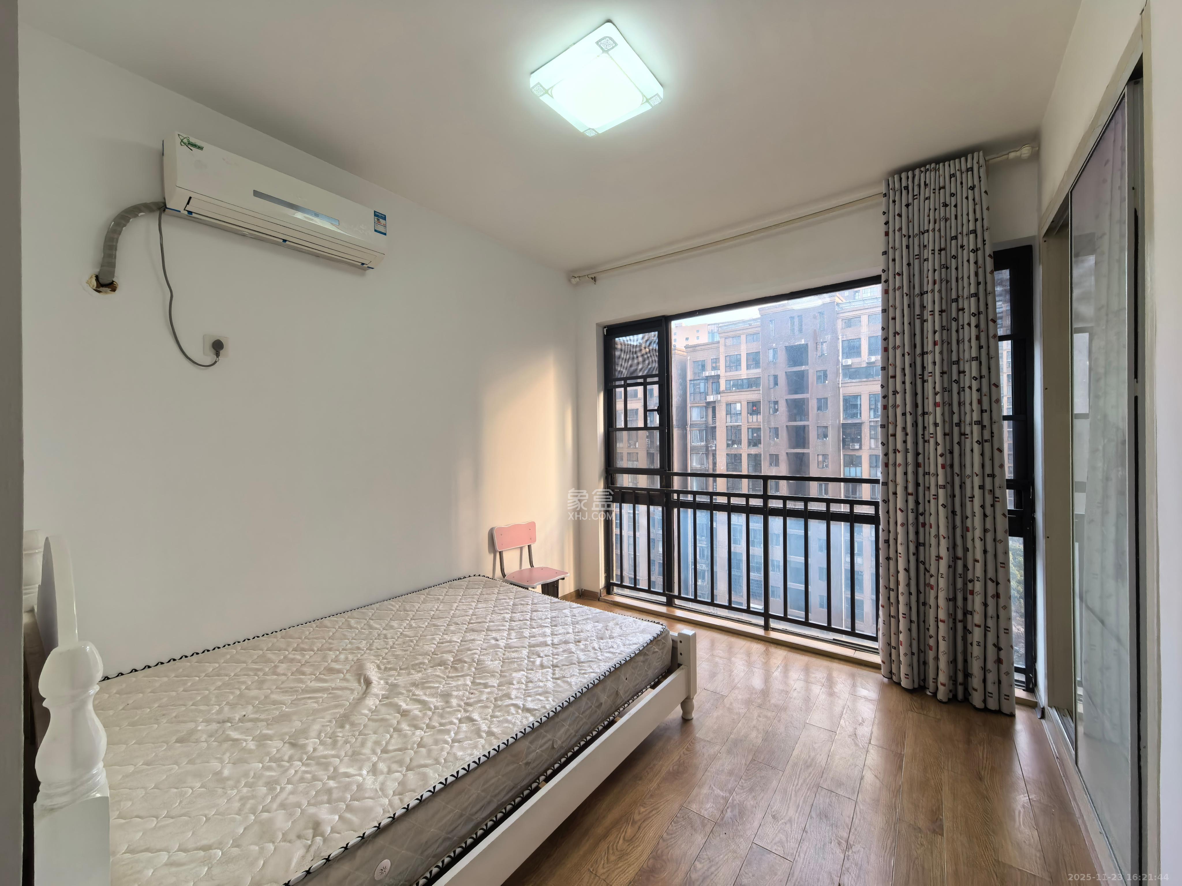 辉煌国际城一期  2室2厅1卫    1600.0元/月室内图