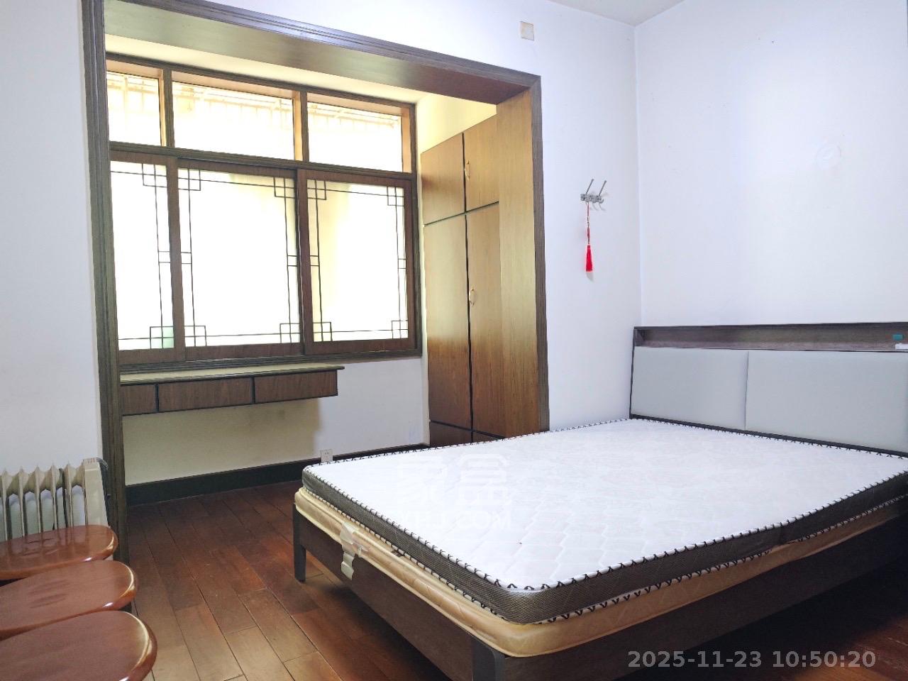 水风井社区药监局宿舍戥子桥69号  2室1厅1卫    2200.0元/月室内图