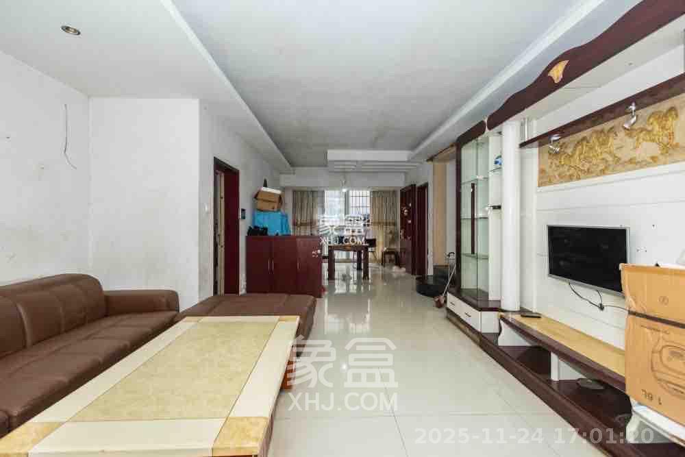 阳光紫薇园  4室2厅2卫    2800.0元/月室内图