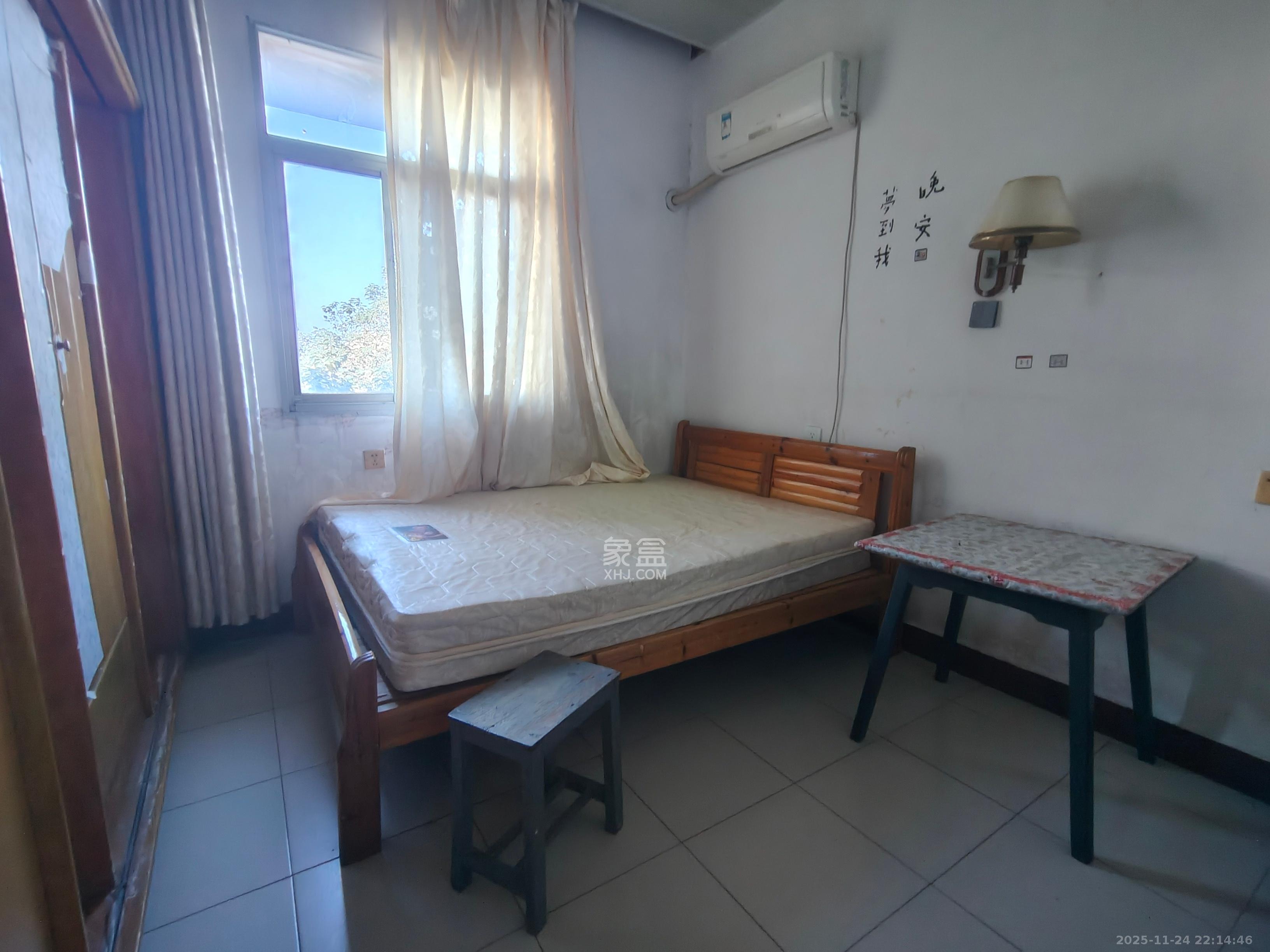 中建五局信和苑三区  1室1厅1卫    800.0元/月室内图