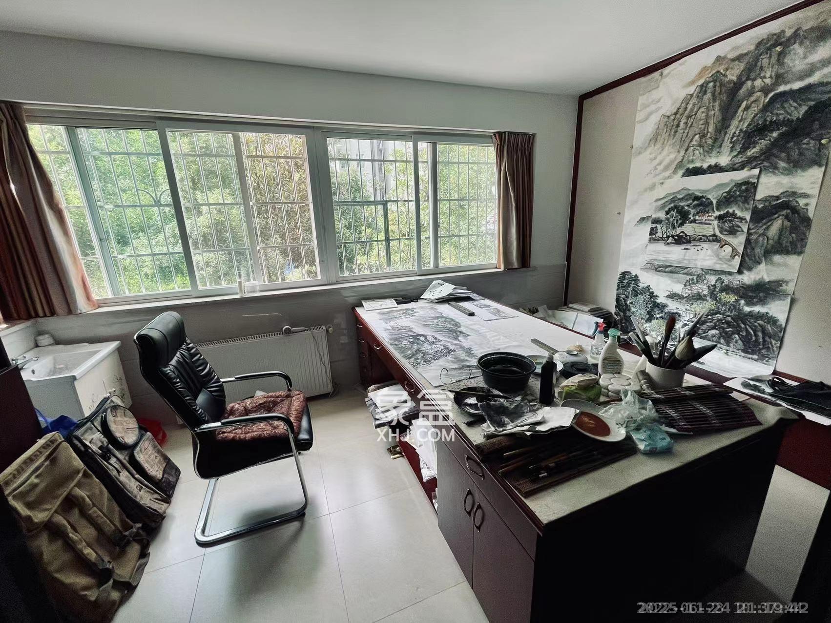 春满江南 4室2厅3卫 118.0万 春满江南 4室2厅3卫 118.0万客厅