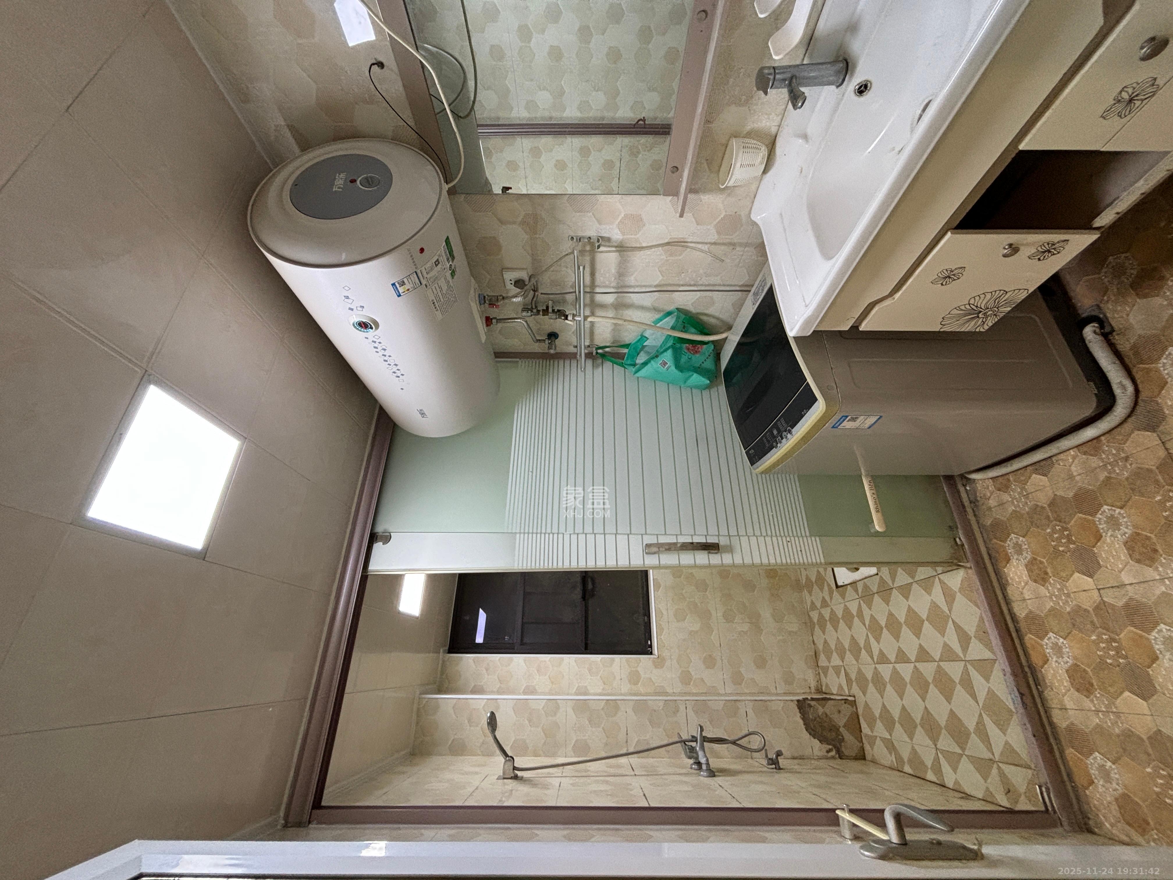 湖南报业文化城（米地亚家园）  3室2厅1卫    1900.0元/月室内图