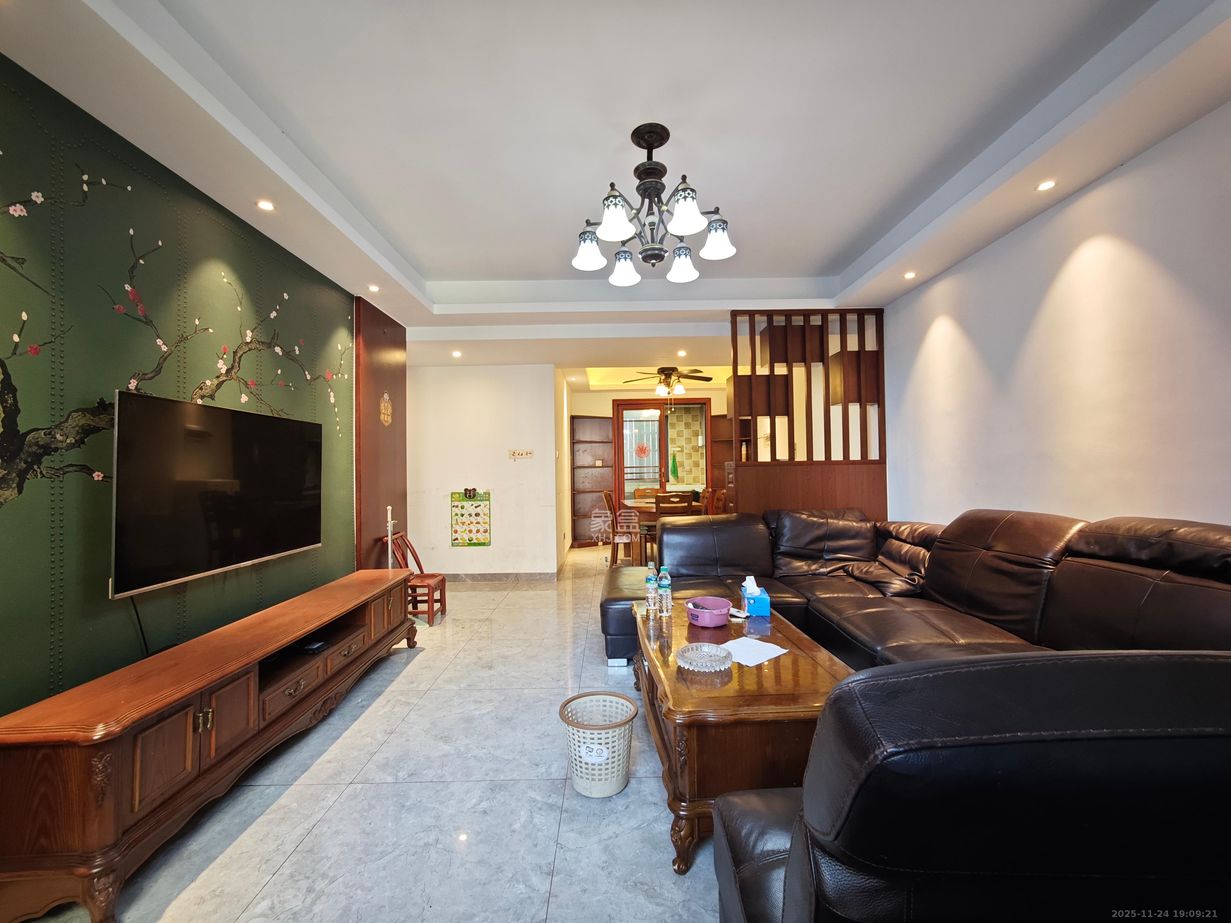 高林仕家  4室2厅2卫    2700.0元/月室内图