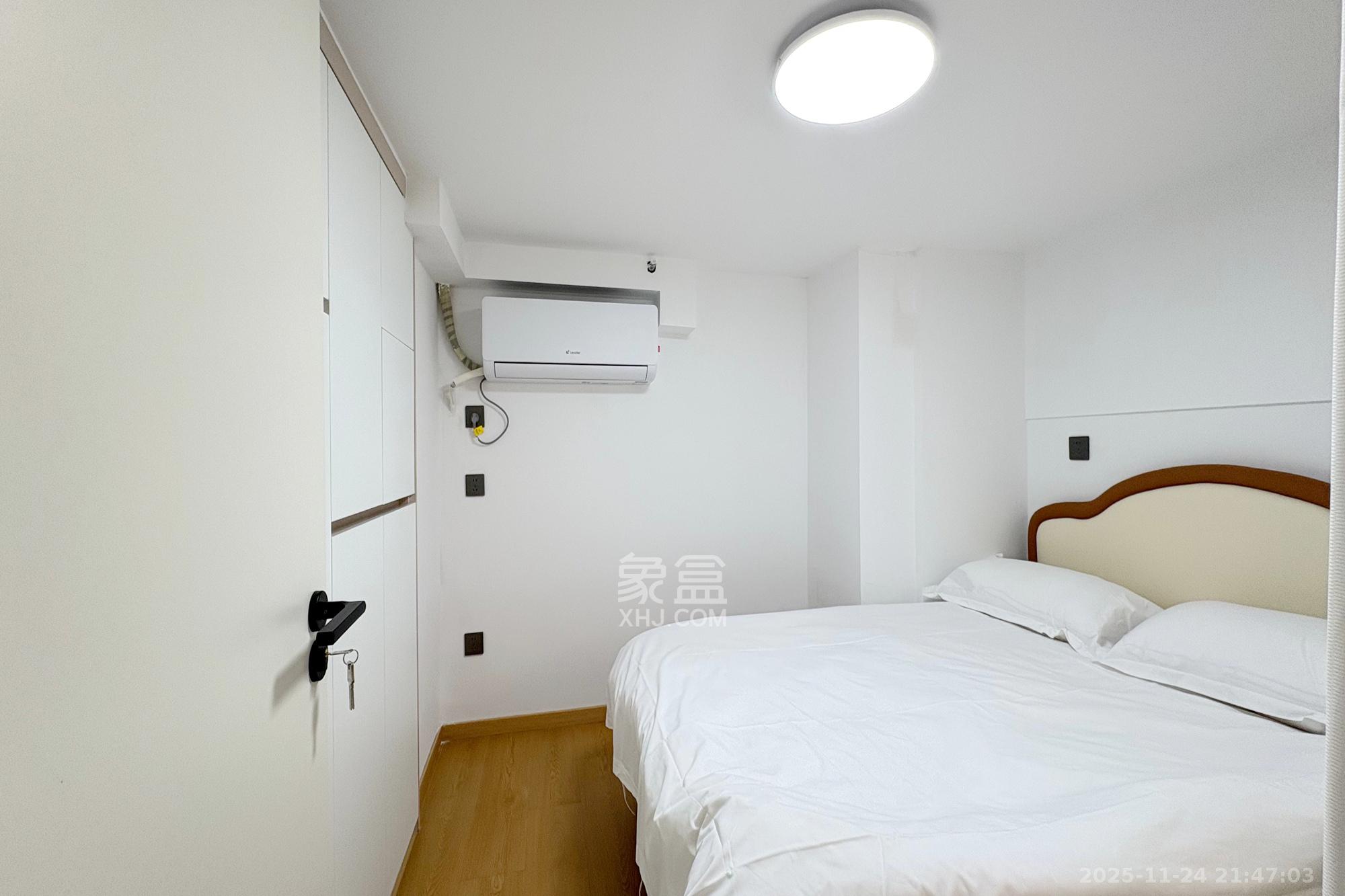 华润置地中心  2室1厅1卫    60.0万卧室