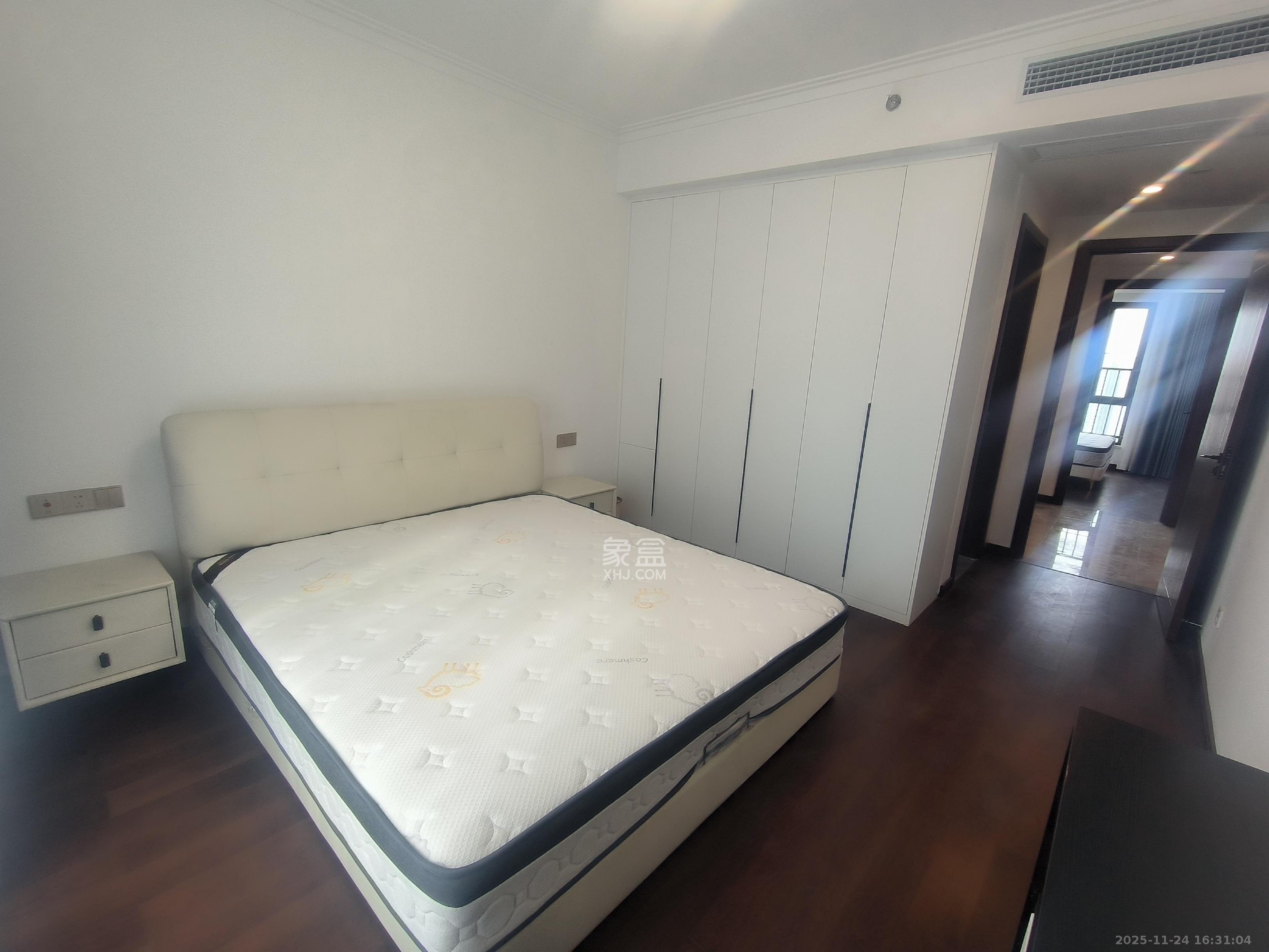 绿地长沙城际空间站（柏仕佳苑）  4室2厅2卫    3700.0元/月室内图