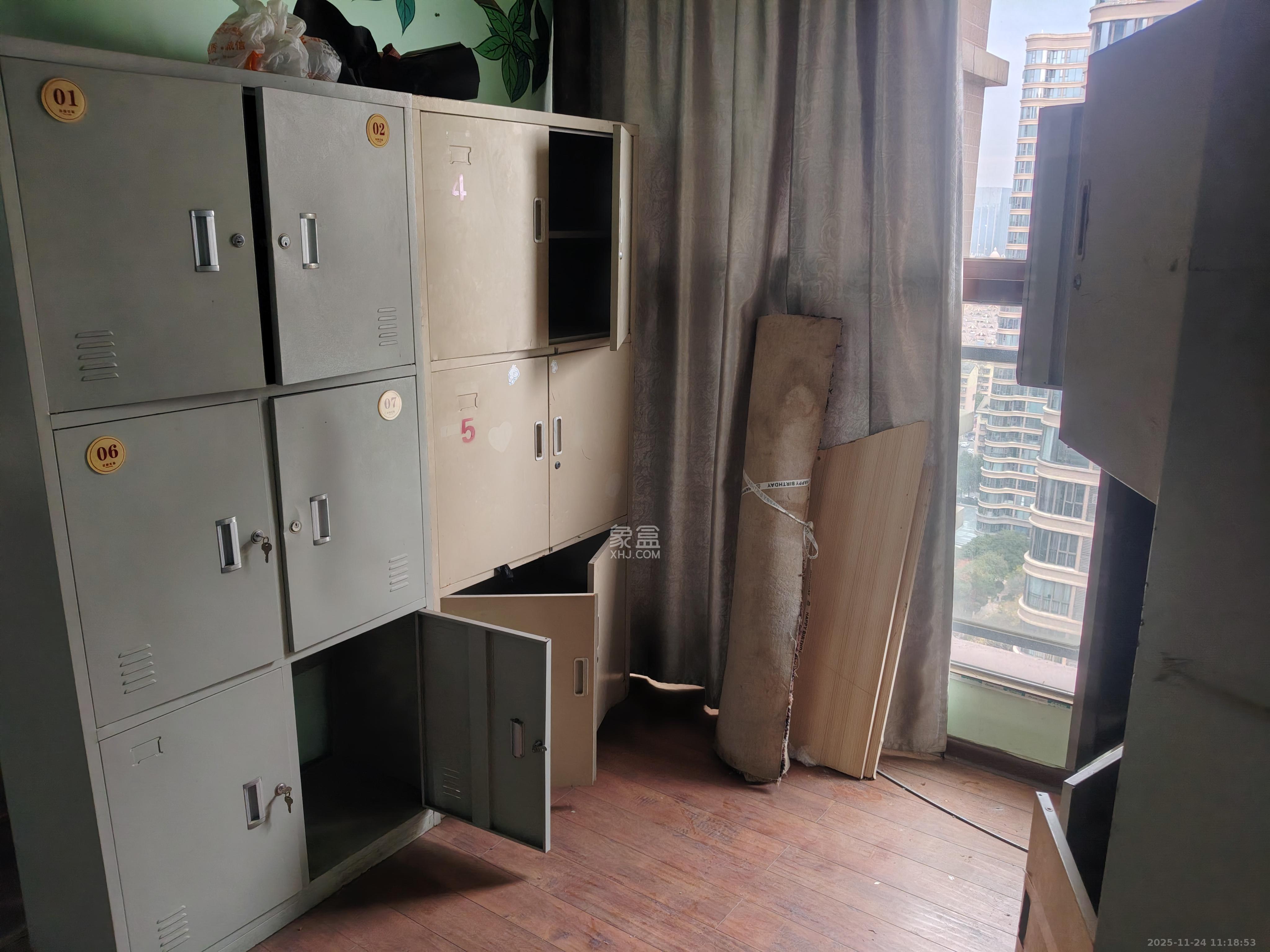 湘域熙岸 1室2厅2卫 3200.0元/月 湘域熙岸 1室2厅2卫 3200.0元/月室内图