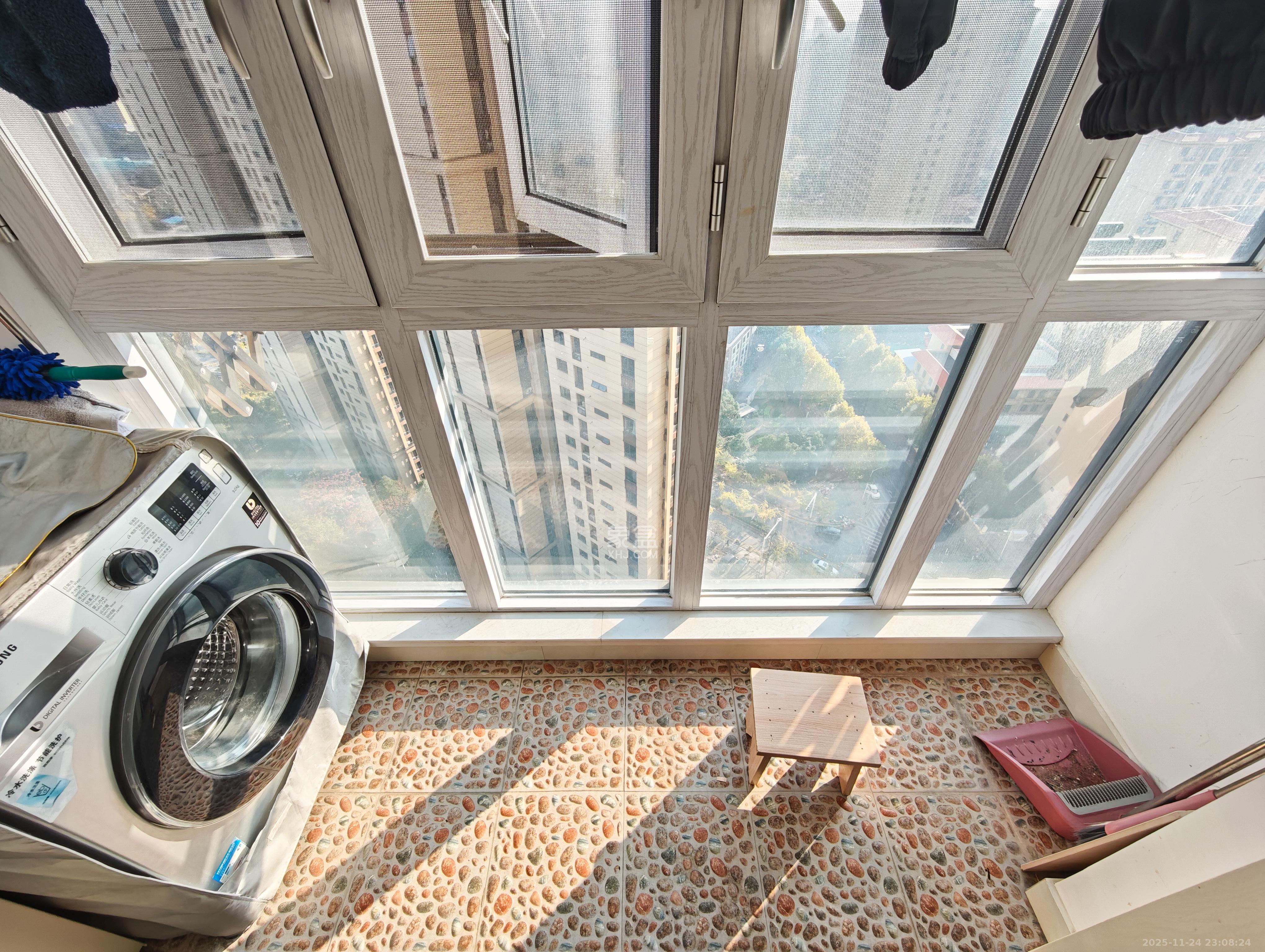 保利城(中航城国际社区、郡原美村) 4室2厅1卫 76.0万 保利城(中航城国际社区、郡原美村) 4室2厅1卫 76.0万其他