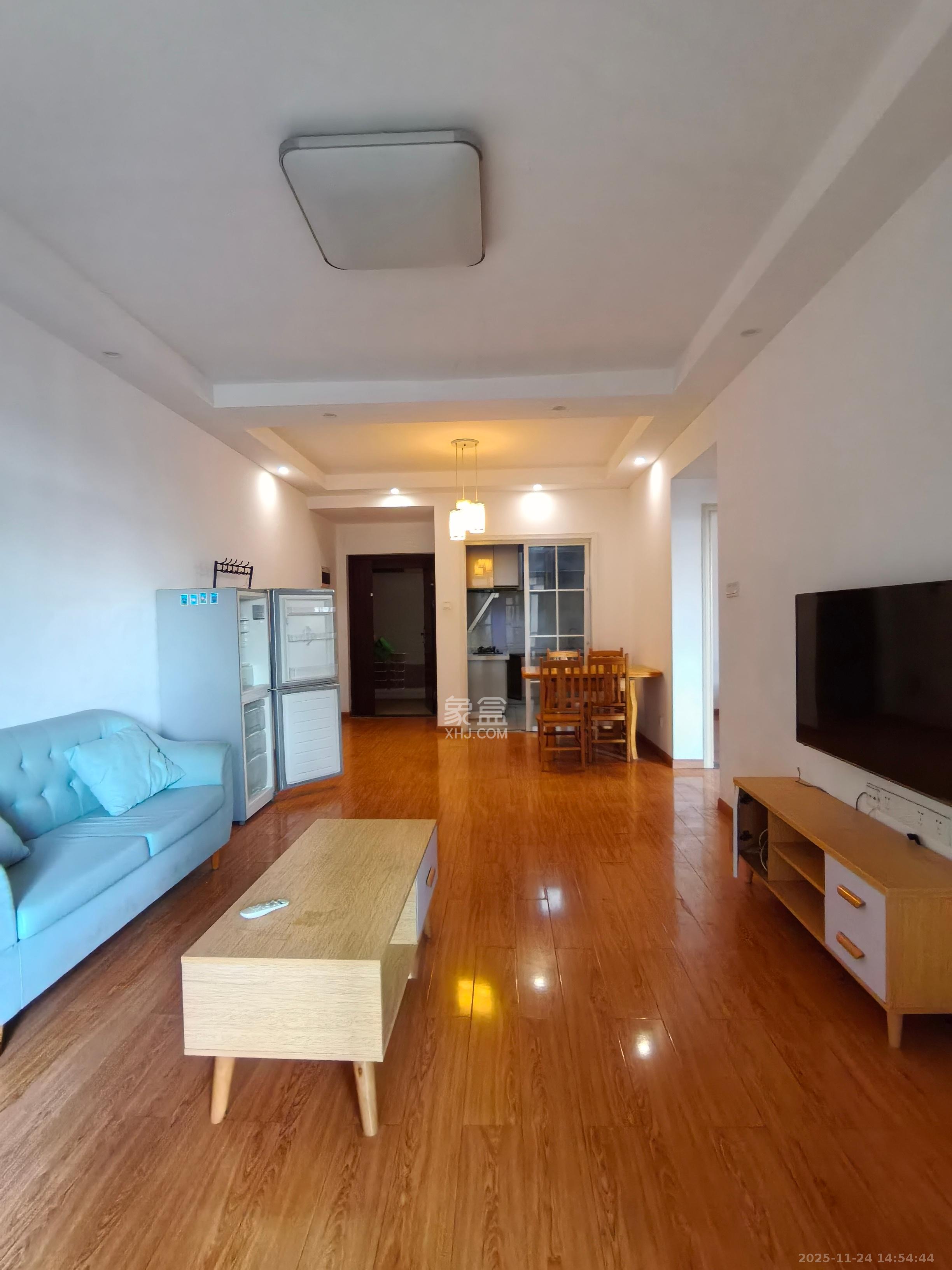 融科檀香山（融科紫檀、香山国际）  2室2厅1卫    2400.0元/月室内图