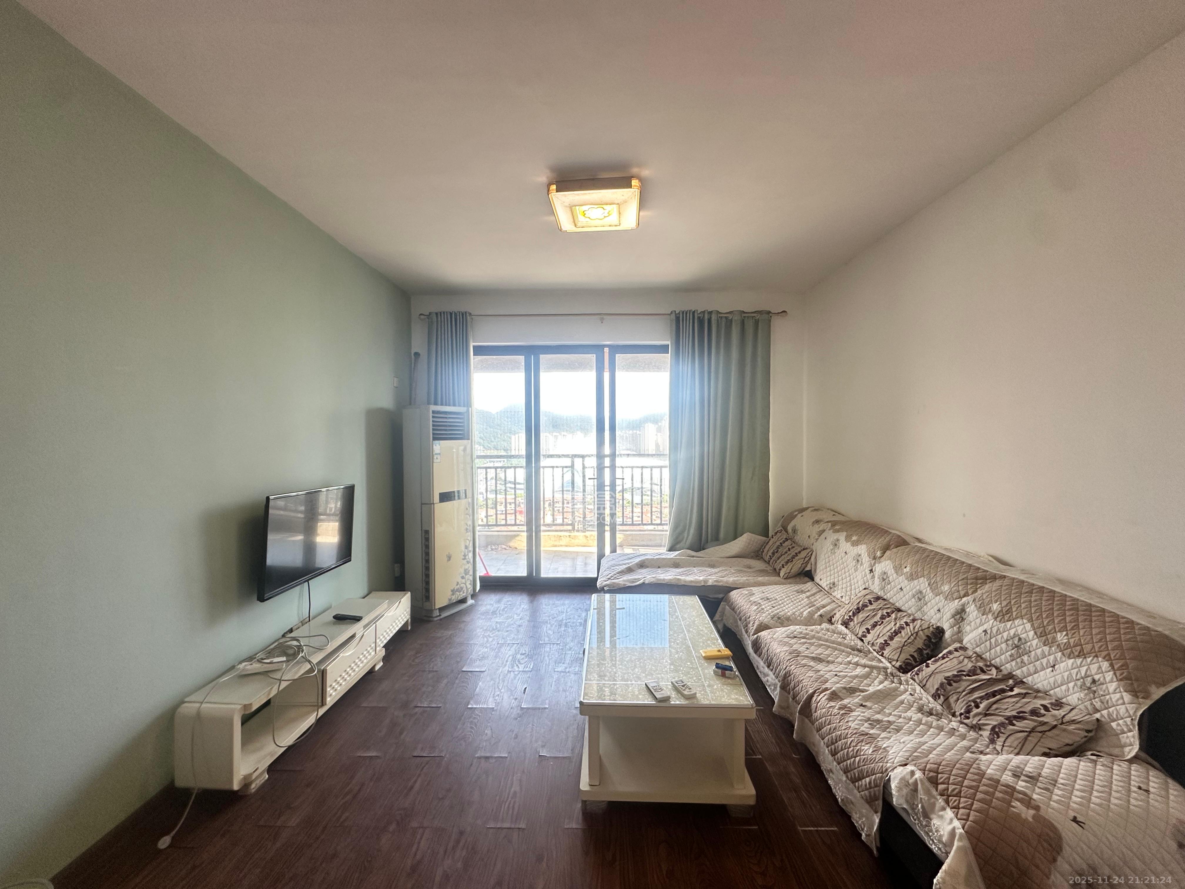 振业城一期  3室2厅2卫    2800.0元/月